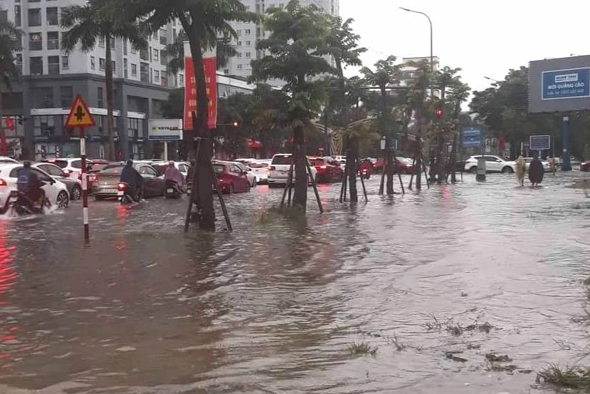 Đường_thành phố_Vinh_ ngập lụt.jpeg