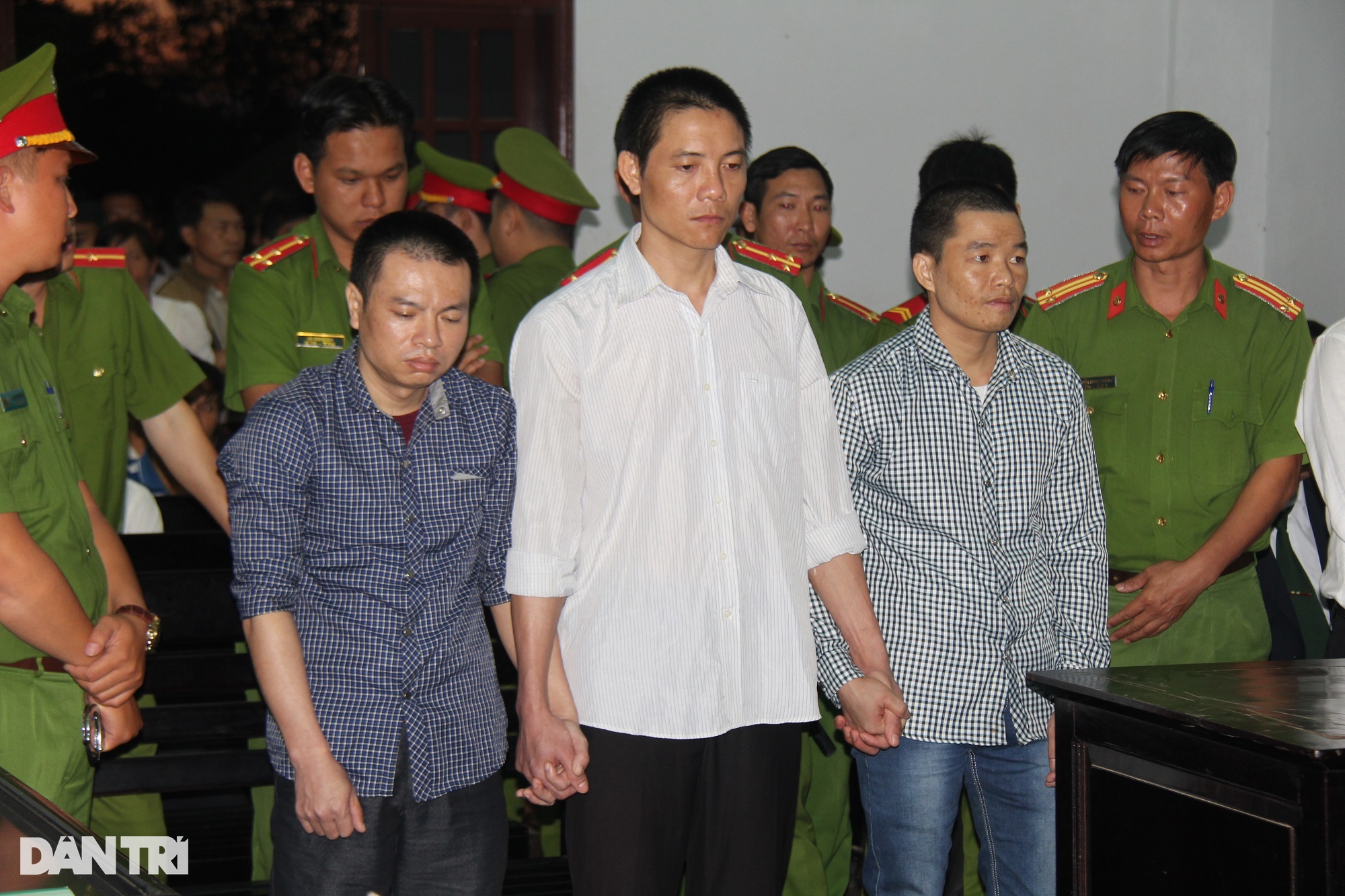 Tử tù Đặng Văn Hiến được Chủ tịch nước ân giảm xuống án chung thân - 1