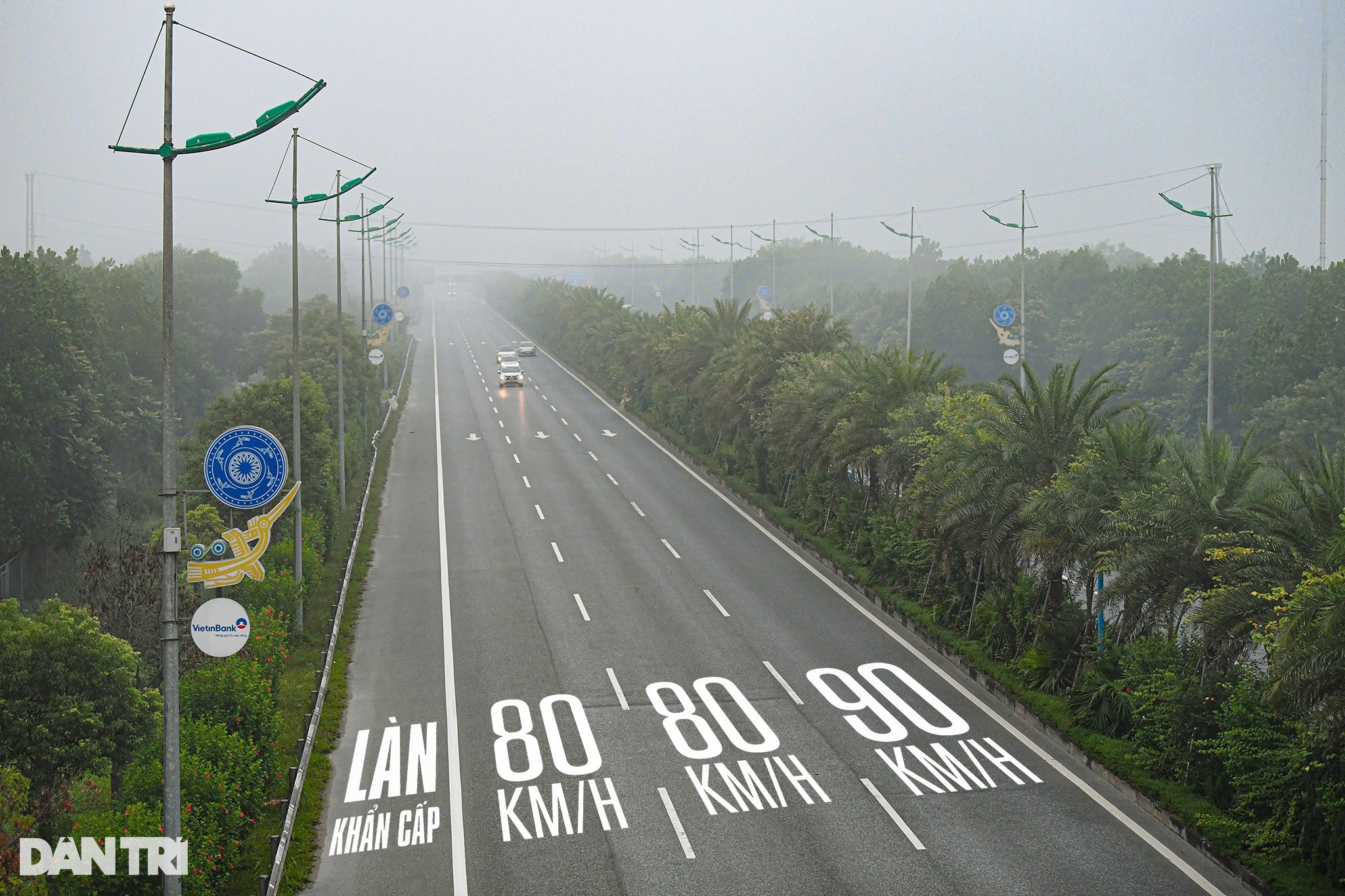 Nháo nhào vác xe đạp bỏ chạy khi bị phát hiện đi vào làn đường 80km/h - 1