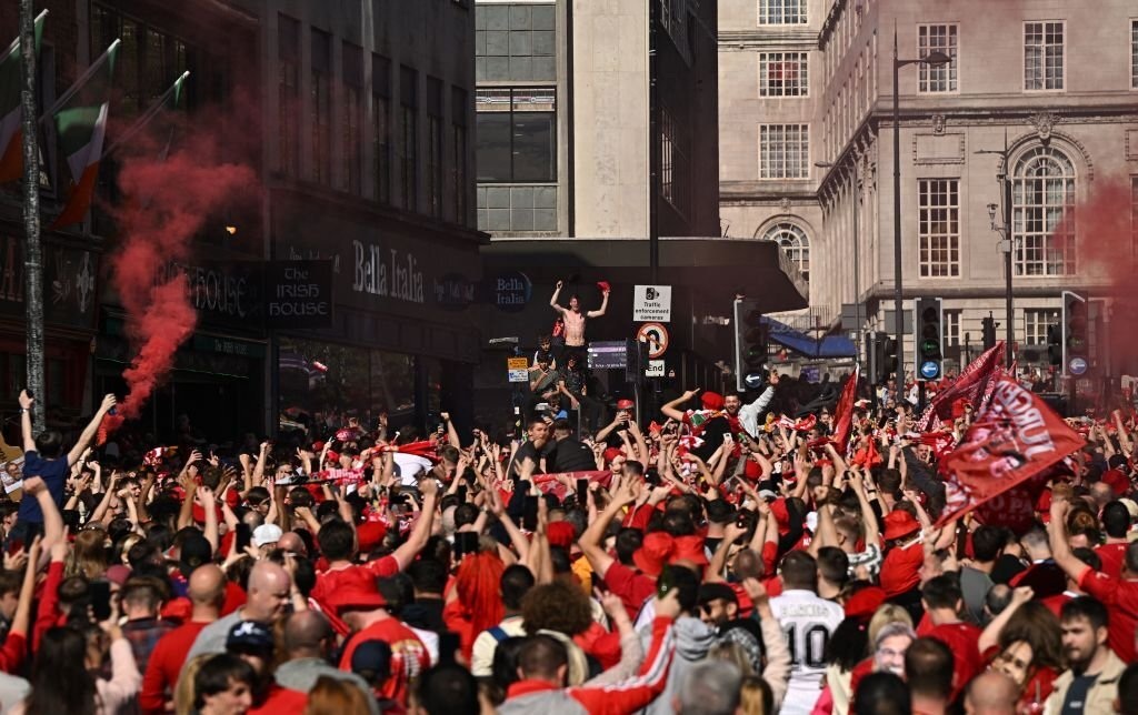 Gần 2 nghìn cổ động viên Liverpool đòi UEFA bồi thường - 1
