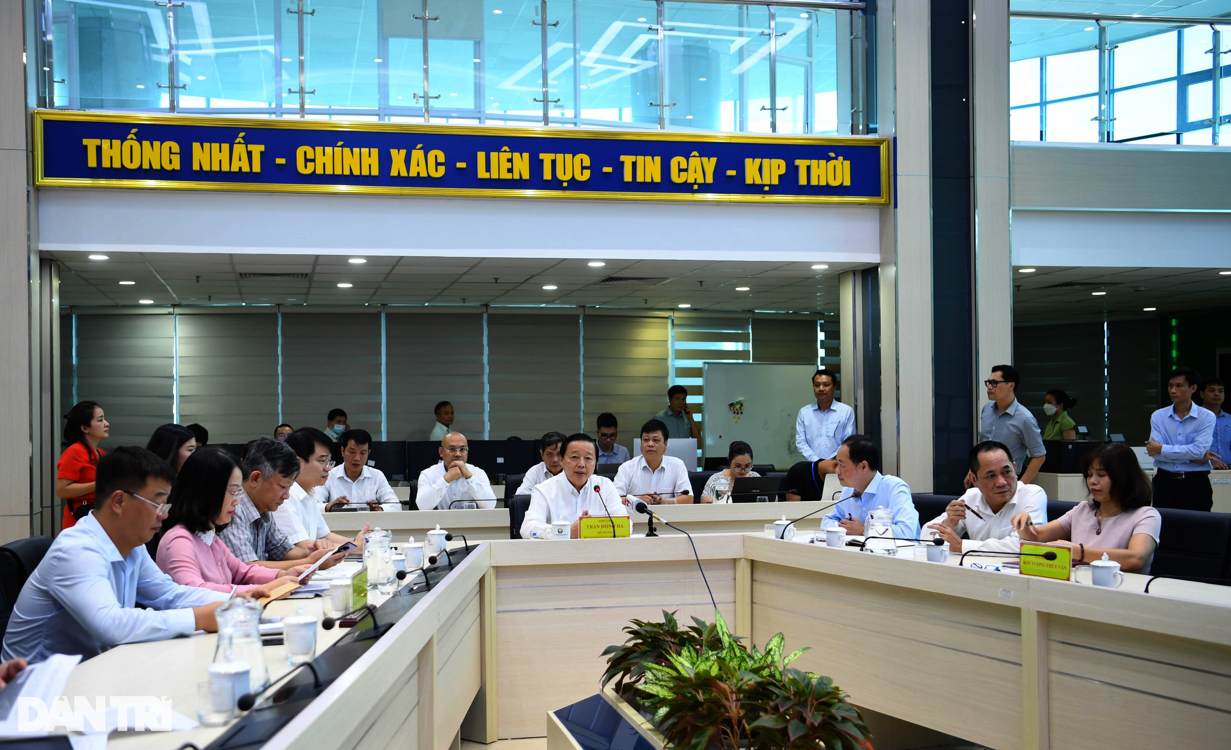 Việt Nam dự báo cường độ bão Noru sát thực tế hơn các nước - 2 Việt Nam dự báo cường độ bão Noru sát thực tế hơn các nước - 2