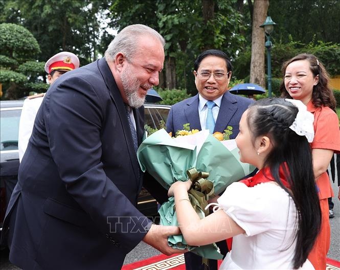 Thủ tướng Phạm Minh Chính chủ trì lễ đón Thủ tướng Cộng hòa Cuba - 3