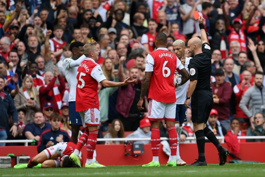 Arsenal đè bẹp 10 người của Tottenham - 2