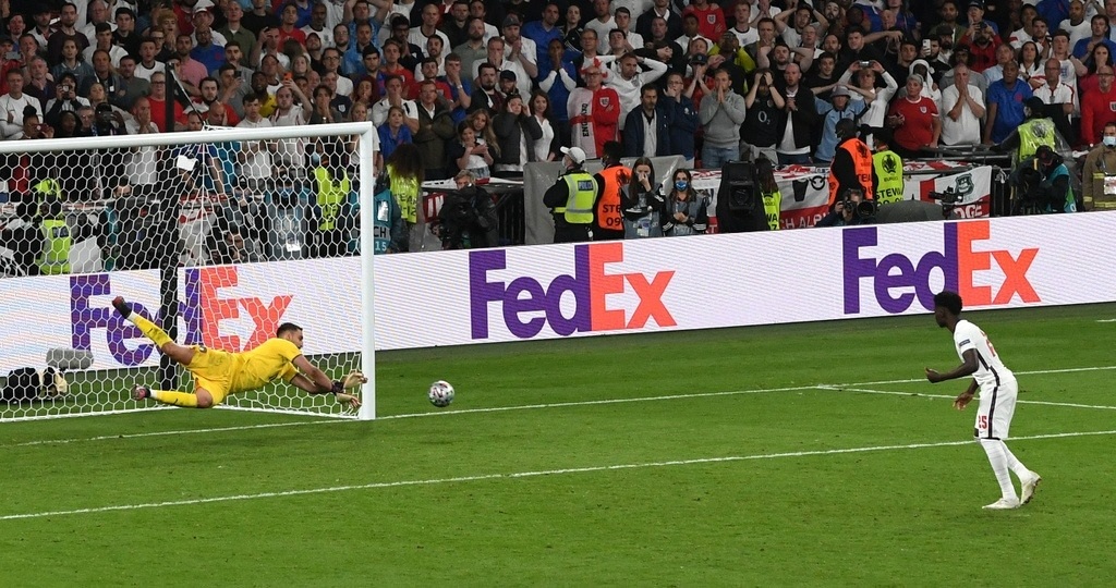 Báo giới Anh kêu gọi sa thải HLV Gareth Southgate trước thềm World Cup - 2