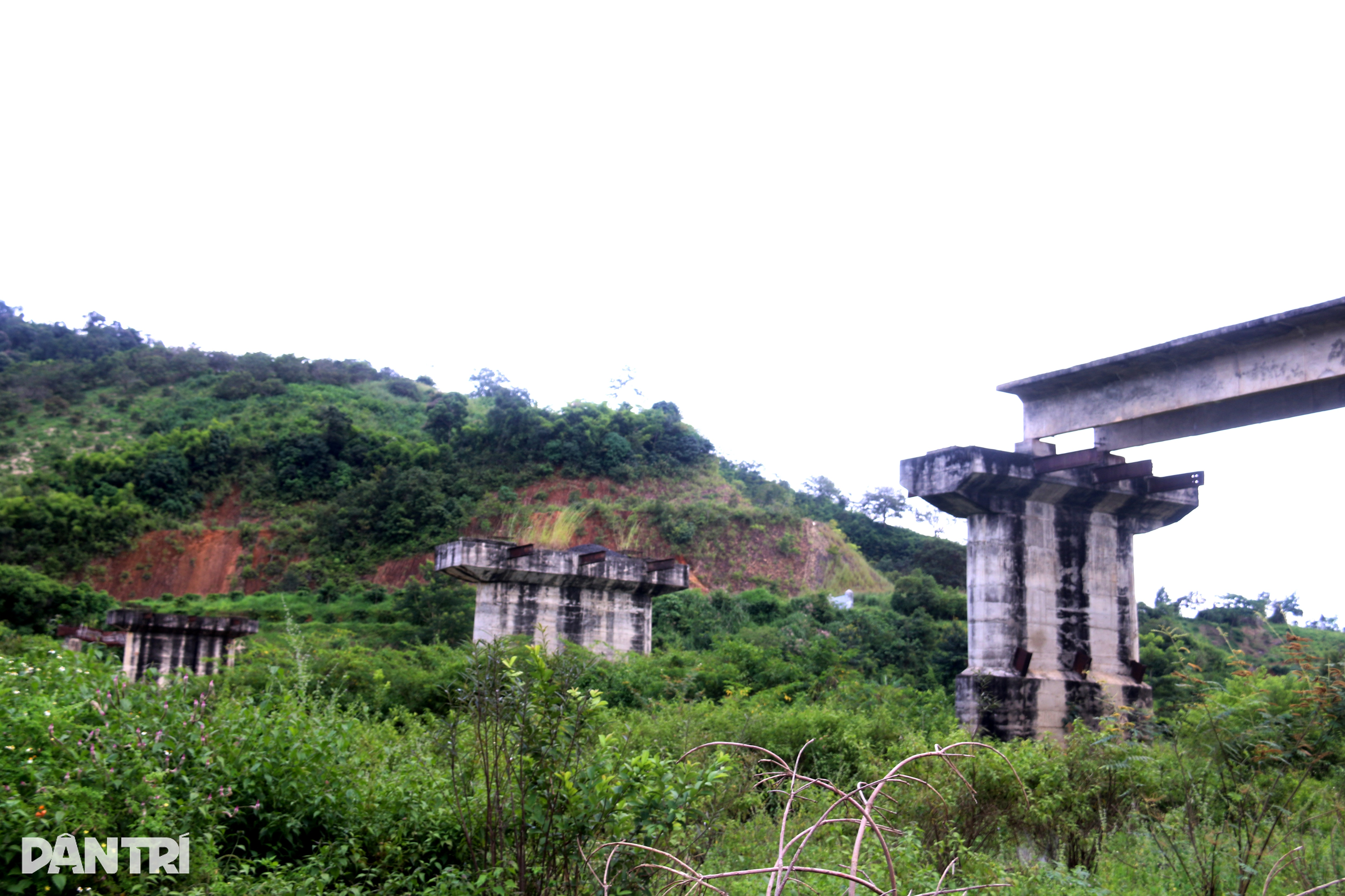 Cây cầu bị lãng quên 23 năm: Hai tỉnh vẫn tranh luận giữ hay bỏ - 4 Cây cầu bị lãng quên 23 năm: Hai tỉnh vẫn tranh luận giữ hay bỏ - 4