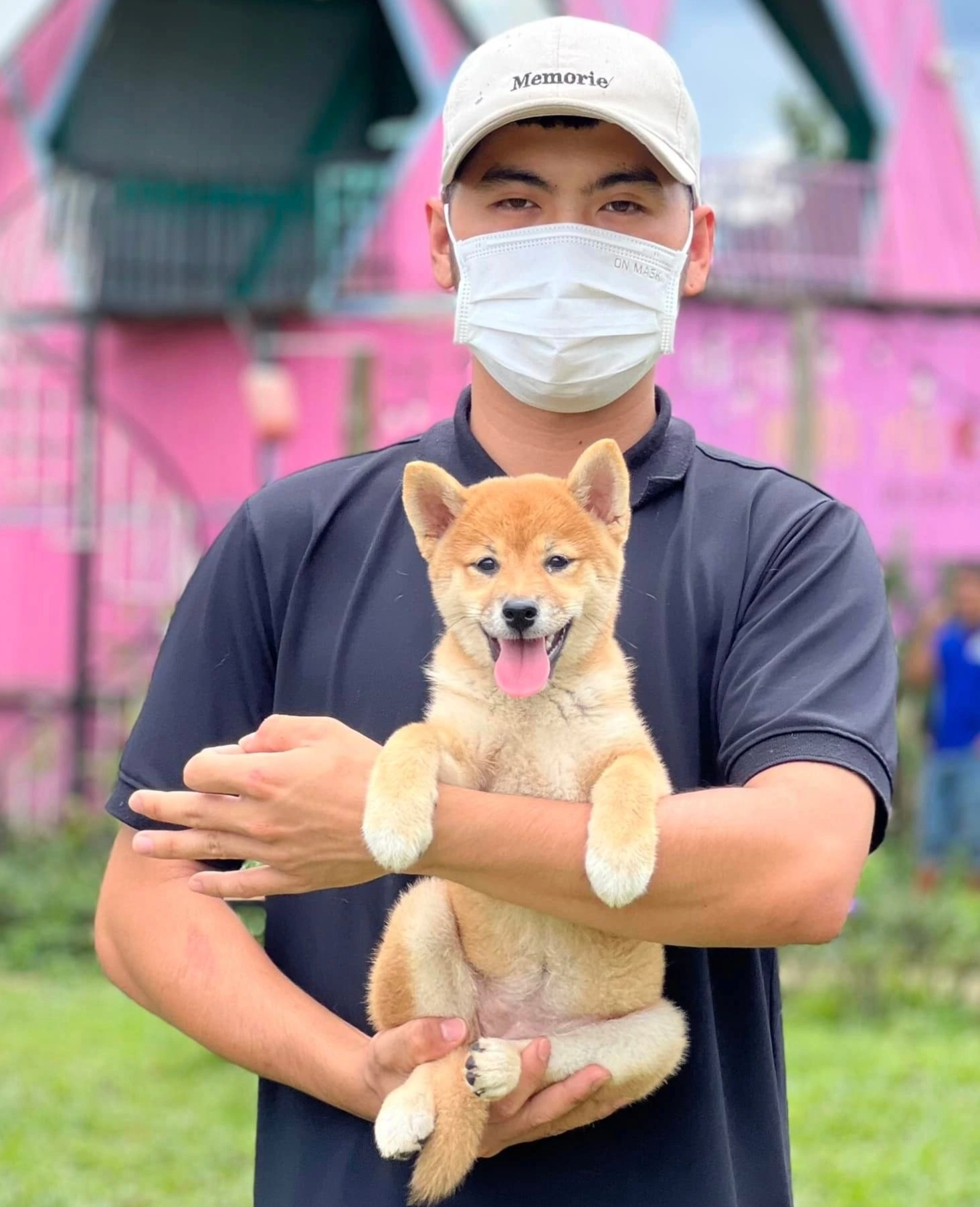 Chàng trai bán hàng rong thành tỷ phú nhờ nuôi chó trên đất cao nguyên