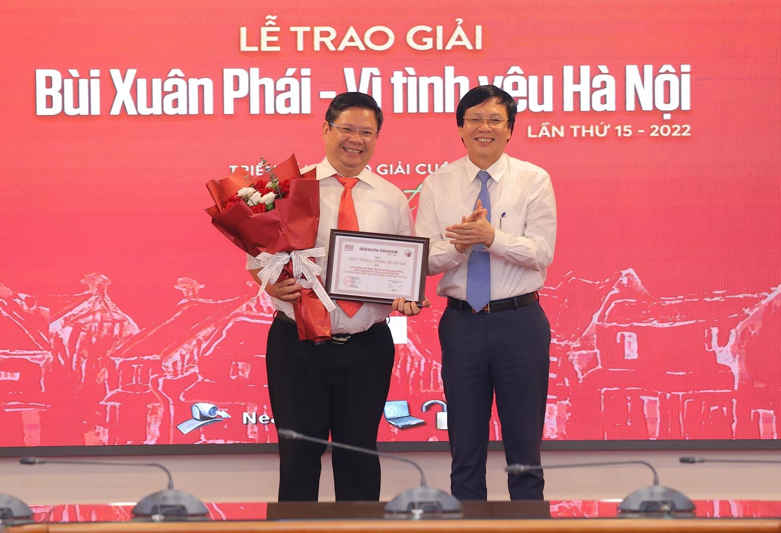 Đạo diễn Hà Nội trong mắt ai Trần Văn Thủy nhận Giải thưởng Lớn - 3