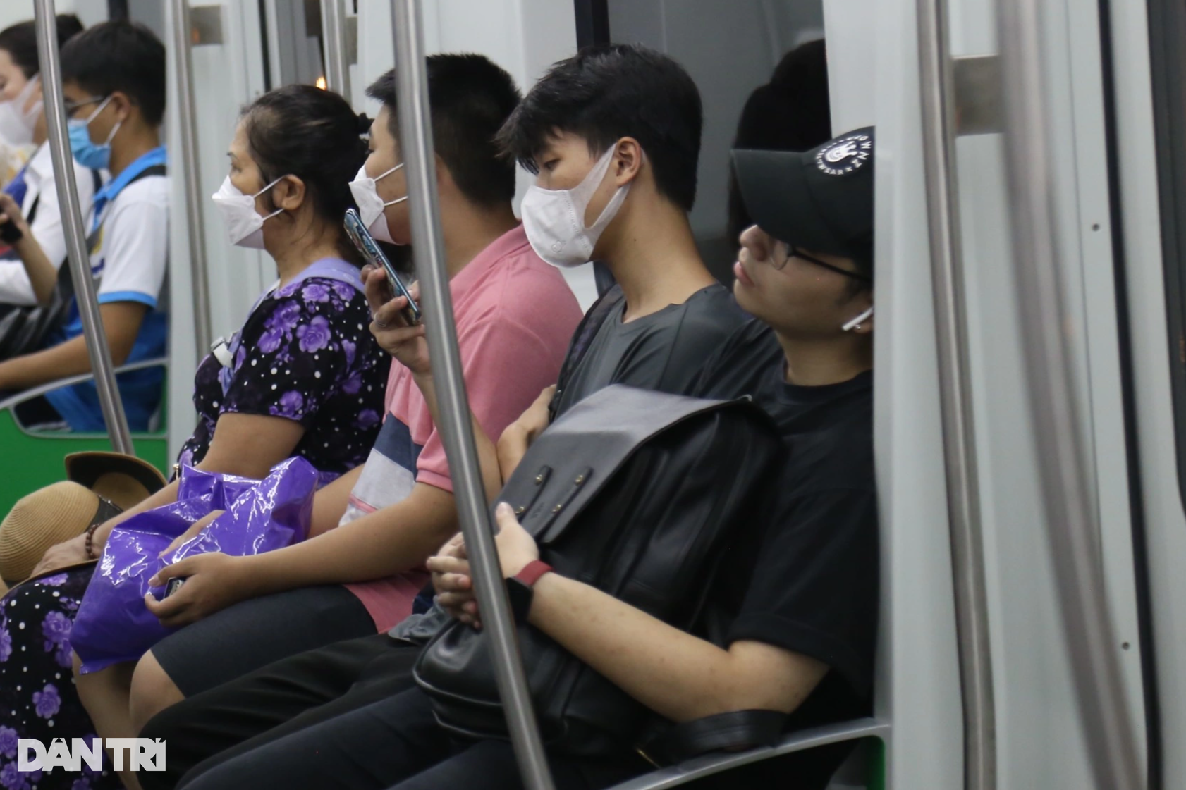 Đi tàu Cát Linh - Hà Đông, tôi ngủ thêm được một giấc - 2 Đi tàu Cát Linh - Hà Đông, tôi ngủ thêm được một giấc - 2