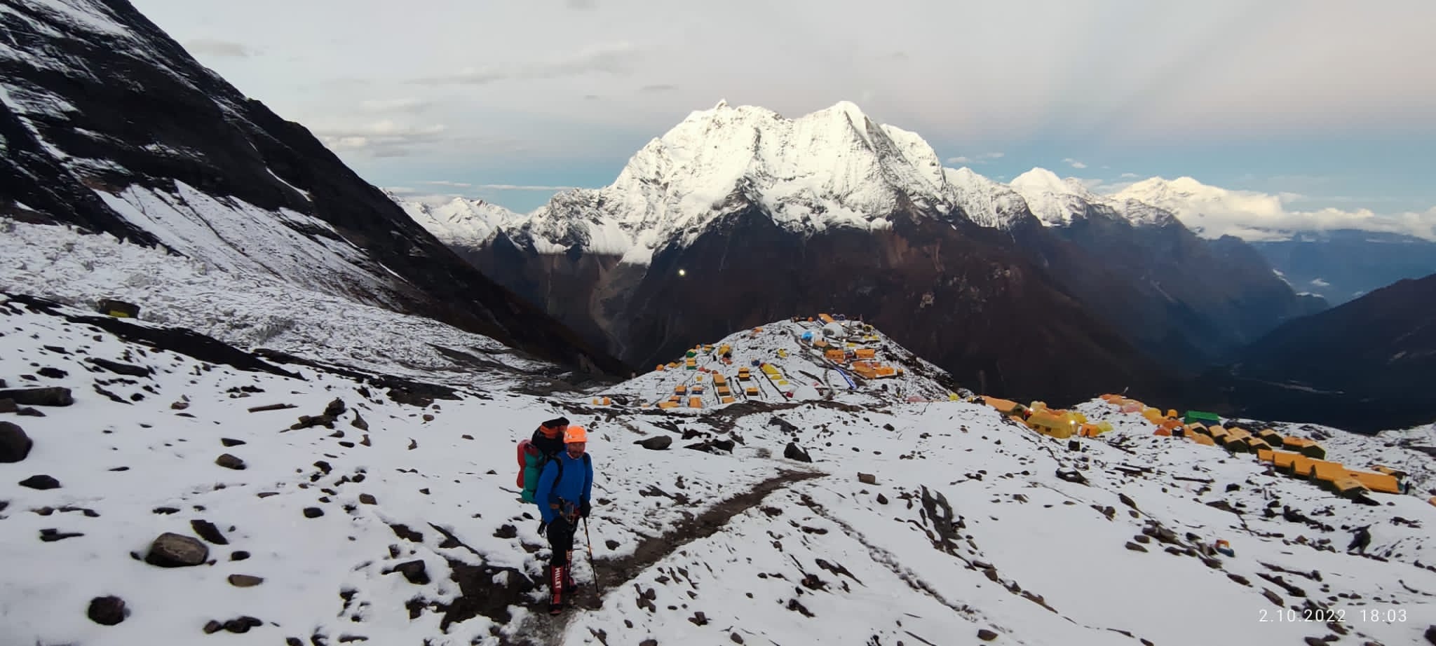 Bác sĩ Việt kể khoảnh khắc thoát chết khỏi trận lở tuyết kinh hoàng ở Nepal - Ảnh 13.