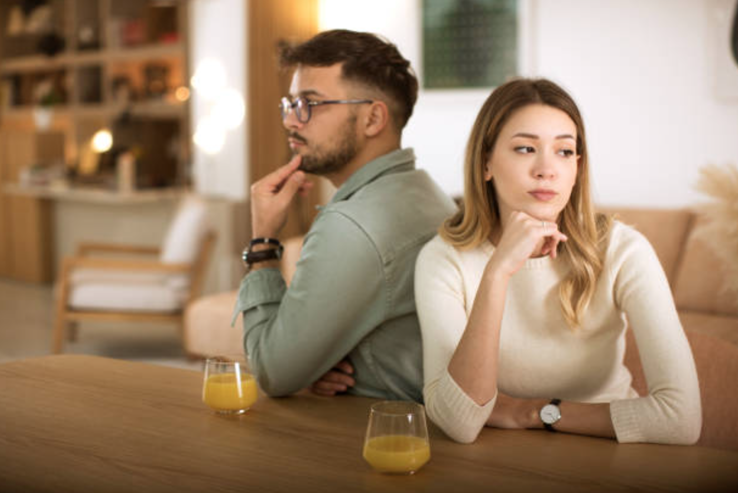 Chồng sắp cưới hỏi tôi &quot;lương em tháng mấy triệu có nuôi nổi con không?&quot; - Ảnh 1.
