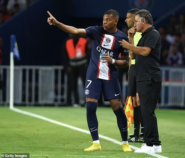 Trung vệ Ramos lên tiếng về tin đồn Mbappe đòi rời PSG - 2