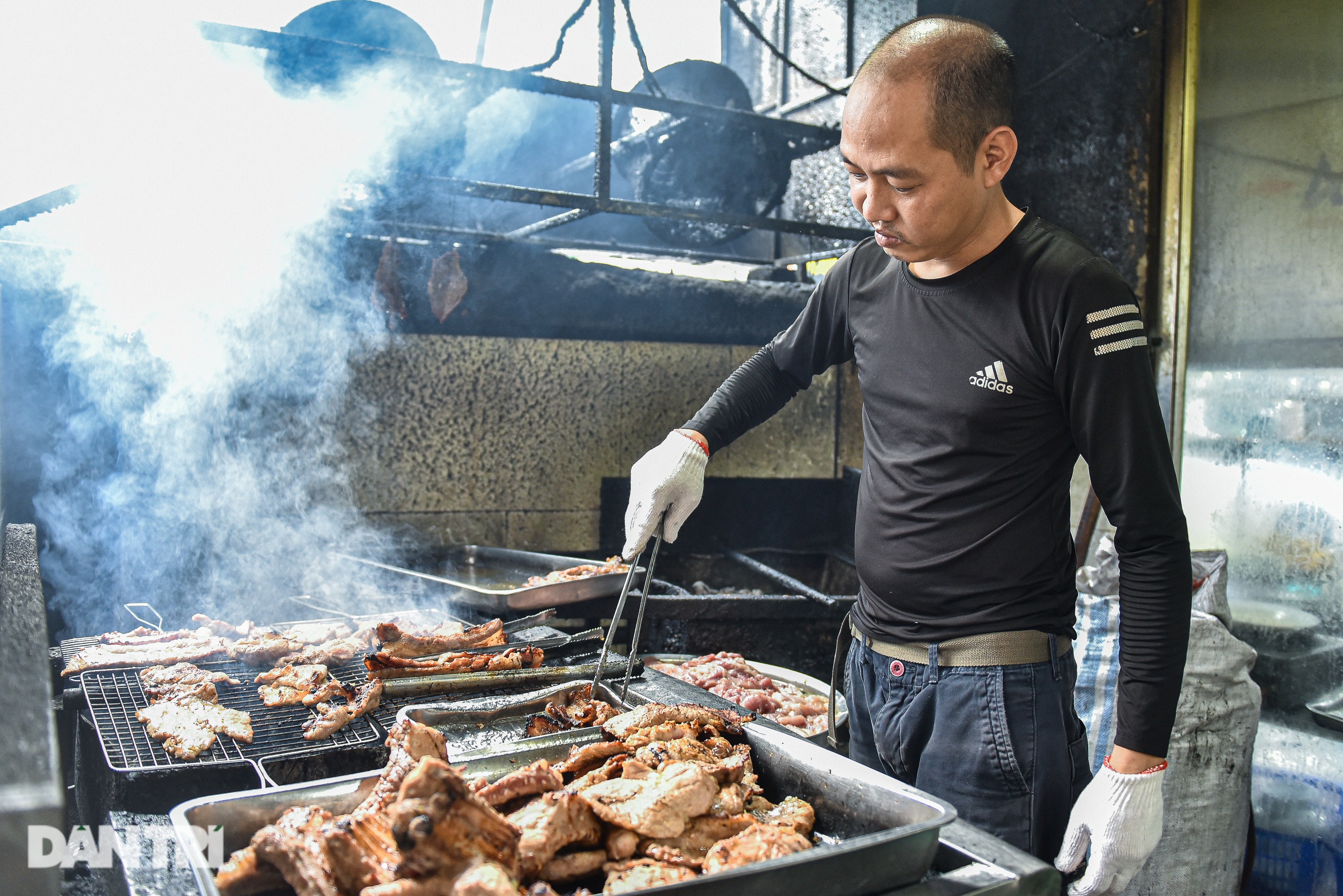 Hà Nội: Cơm tấm miền Tây hút khách, chưa hết ngày đã hết hơn 700 suất - Ảnh 3.