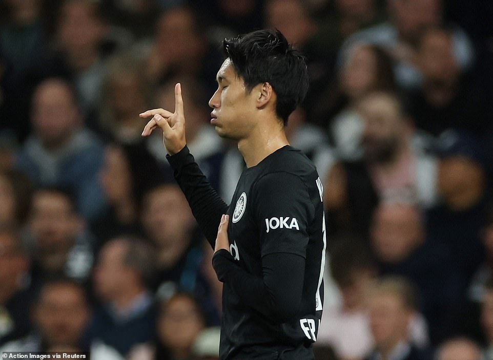 Son Heung Min tỏa sáng, Tottenham nở nụ cười trong cơn mưa bàn thắng - 3