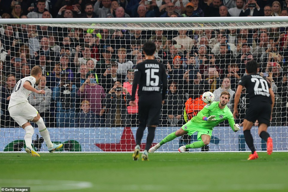 Son Heung Min tỏa sáng, Tottenham nở nụ cười trong cơn mưa bàn thắng - 6