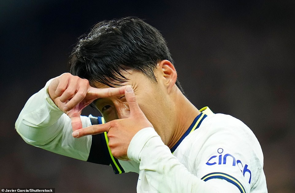 Son Heung Min tỏa sáng, Tottenham nở nụ cười trong cơn mưa bàn thắng - 9