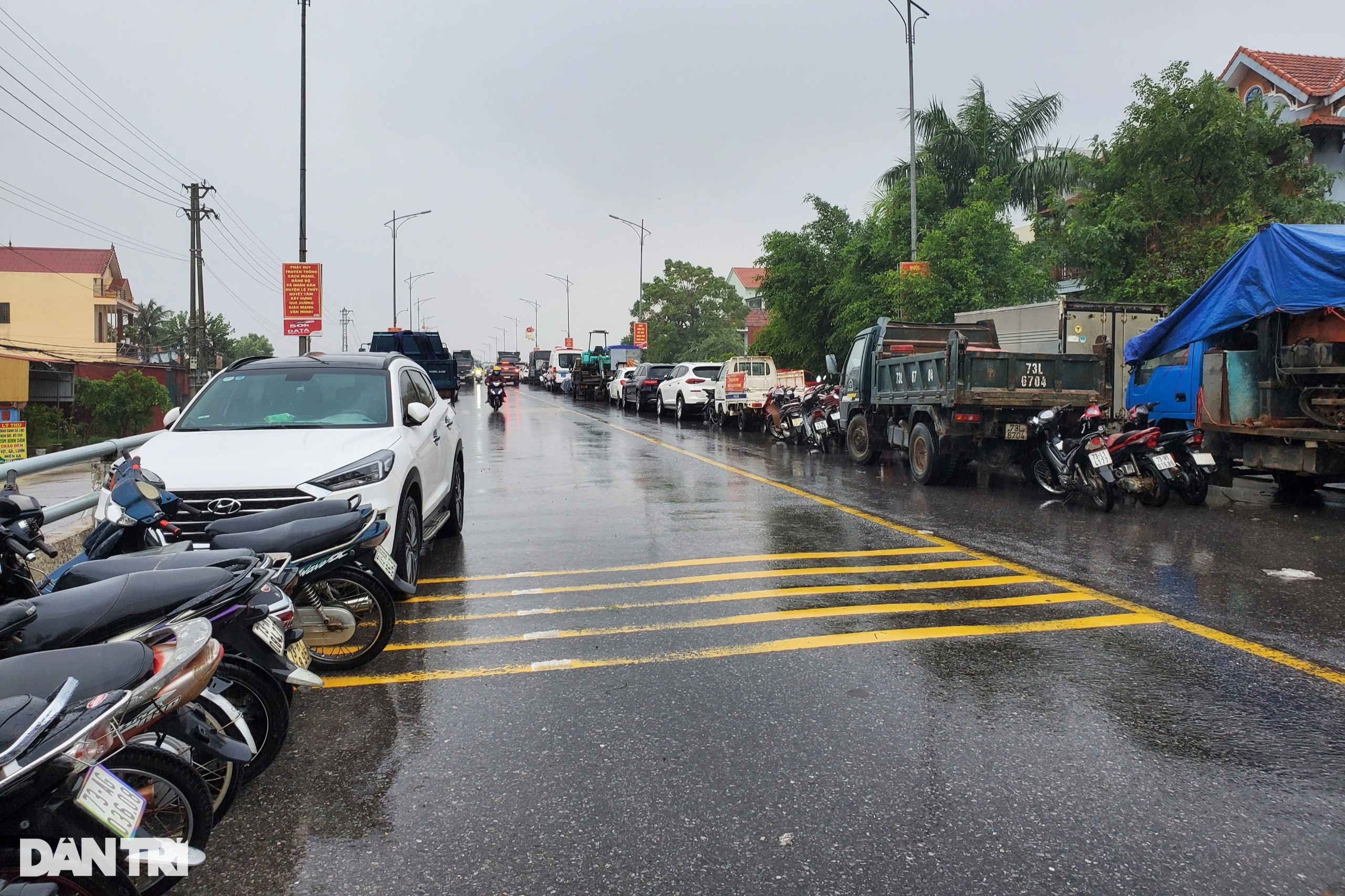 Di dời khẩn cấp hơn 430 hộ dân tại Quảng Bình, Quảng Trị - 3
