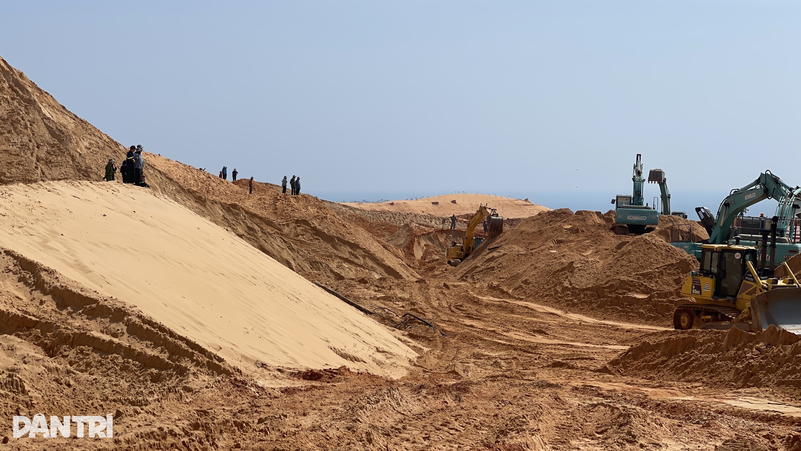 Vụ sập b&atilde;i thải titan ở B&igrave;nh Thuận: Lời kể của nạn nh&acirc;n sống s&oacute;t - Ảnh 1.