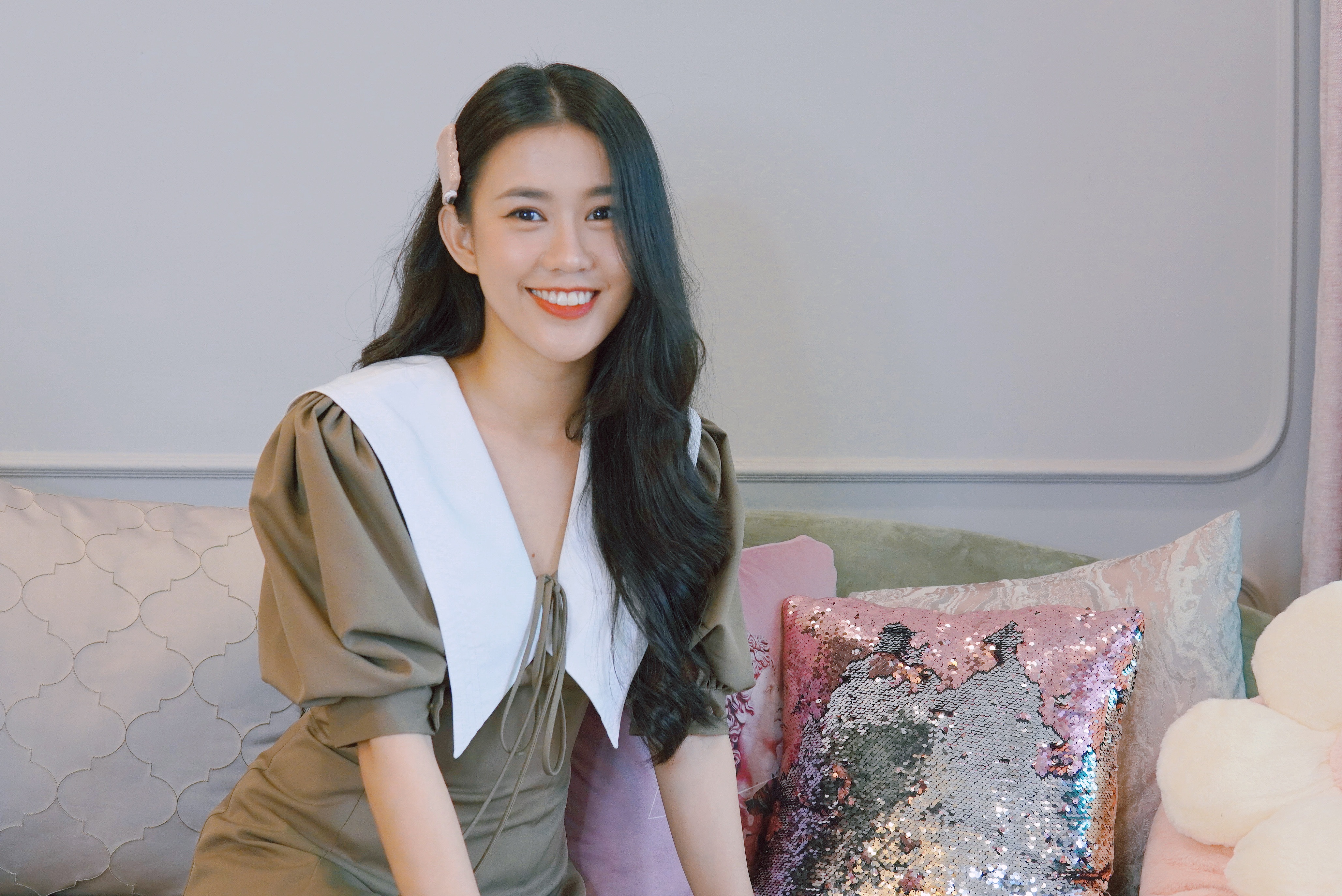 Hot girl Ngọc Thảo: 19 tuổi bị quấy rối, tôi thấy cuộc sống là màu đen