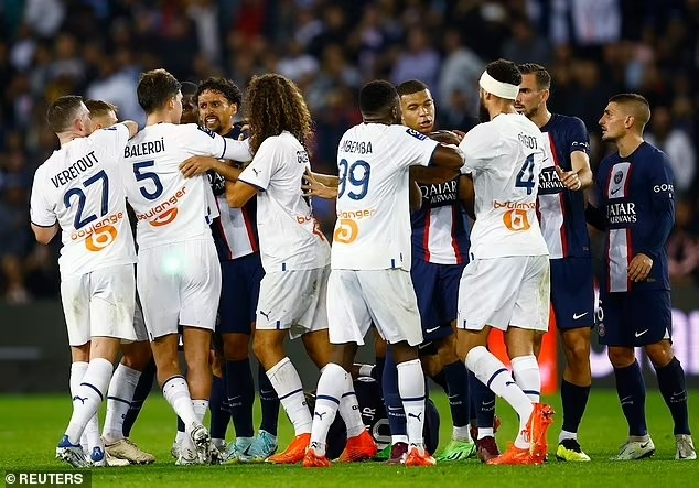 Mbappe xóa tan tin đồn mâu thuẫn, kiến tạo để Neymar ghi bàn hạ Marseille - 5