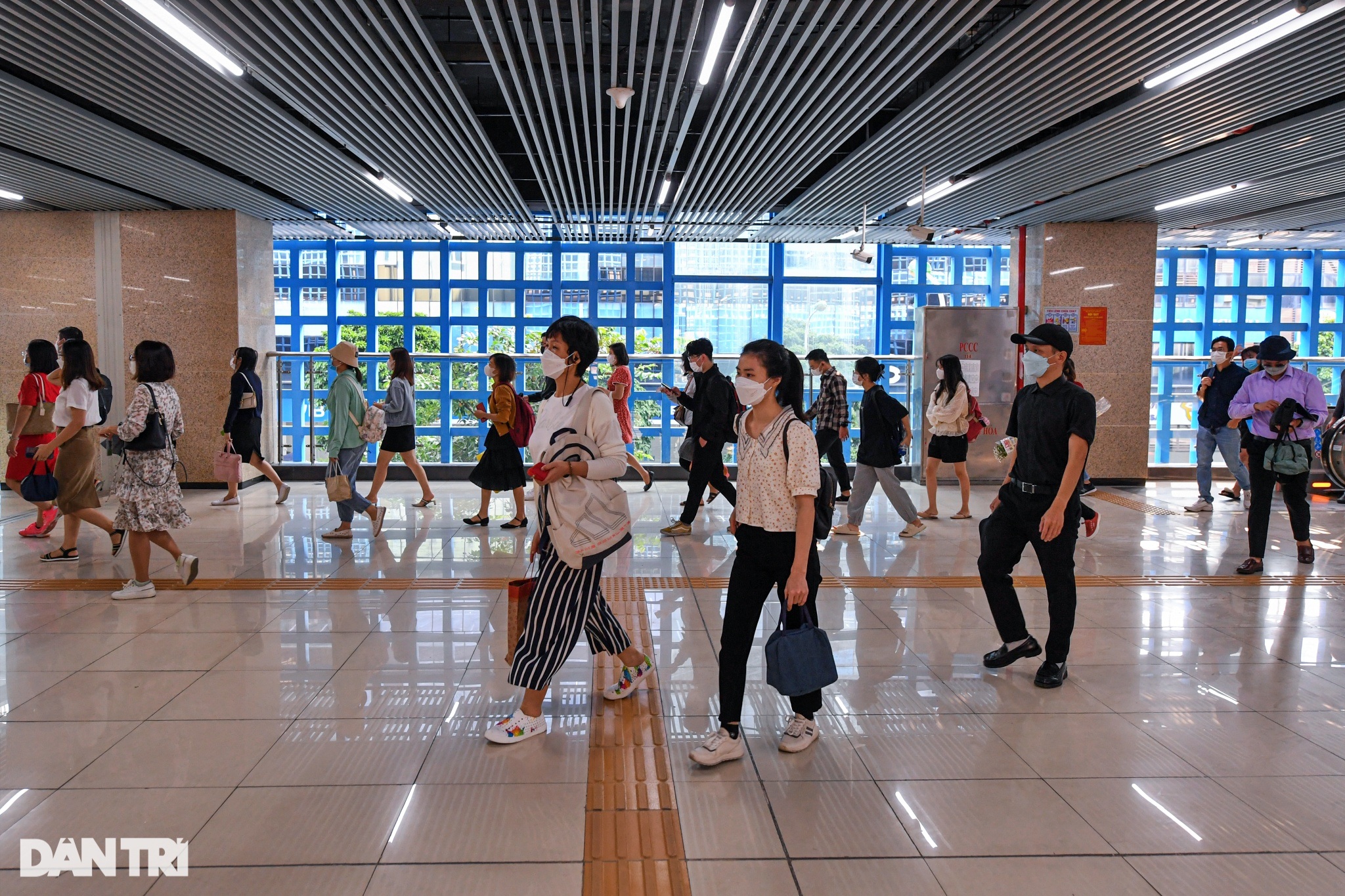 6,5 triệu lượt khách đi tàu metro Cát Linh - Hà Đông sau 11 tháng - 10