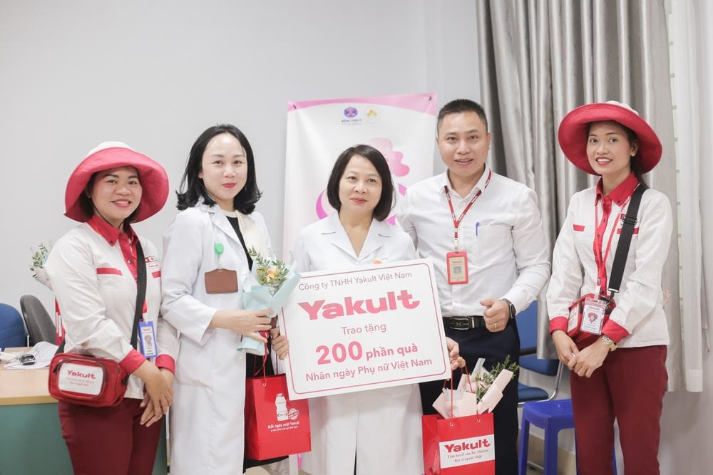 Yakult Trao yêu thương - Gửi ngọt ngào đến bệnh nhân ung thư - 3