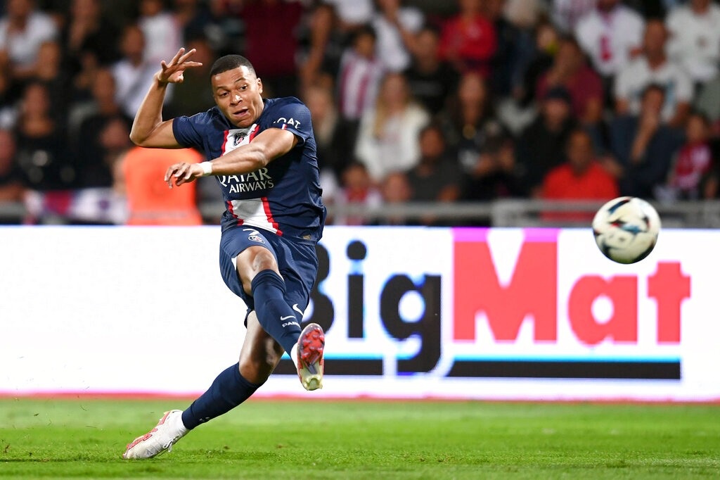 Messi và Mbappe giúp PSG thắng dễ Ajaccio, xây chắc ngôi đầu Ligue 1 - 4