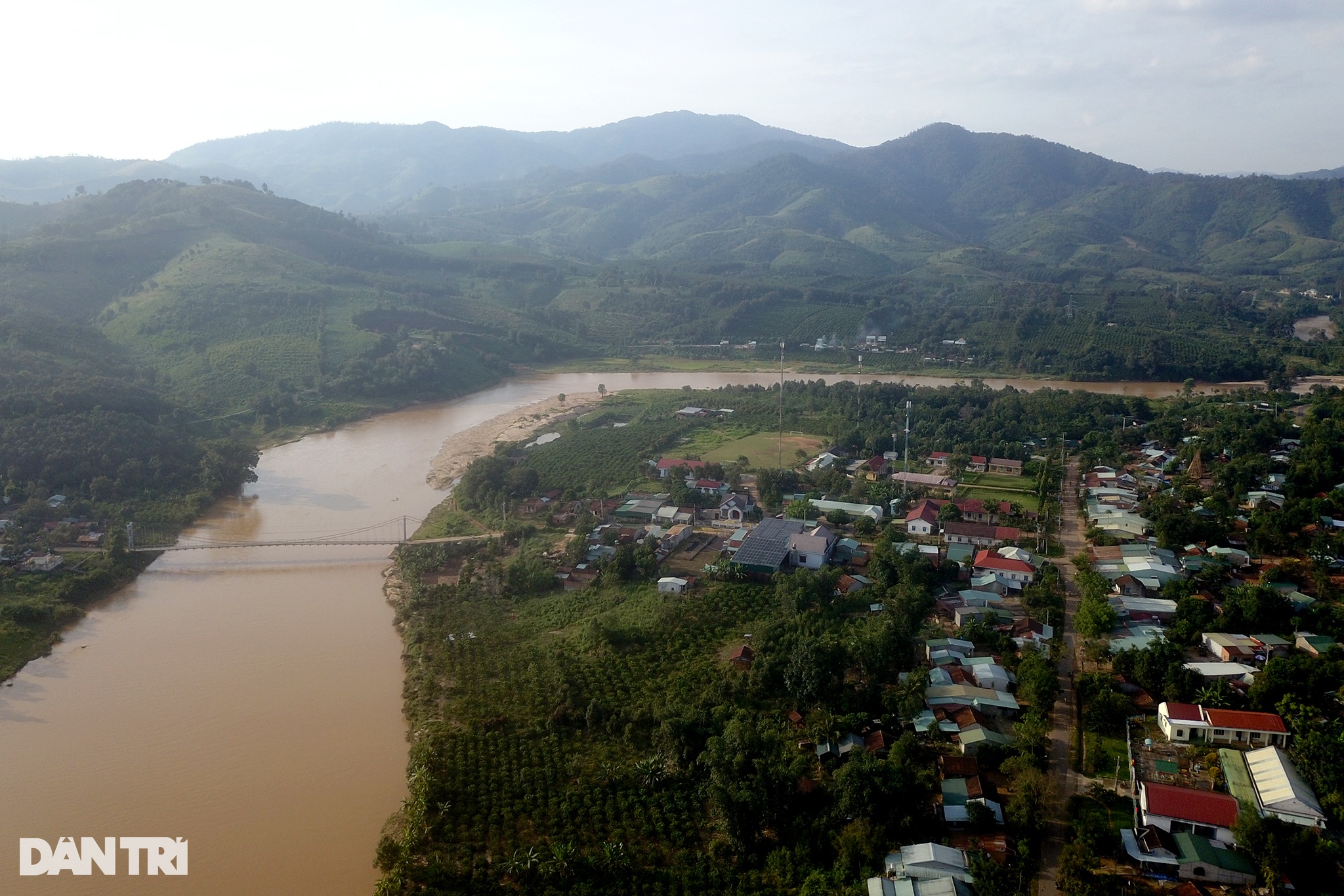 Thấp thỏm sống dưới chân công trình thủy điện - 1 Thấp thỏm sống dưới chân công trình thủy điện - 1