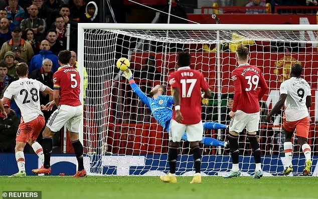 HLV David Moyes: West Ham không thua Man Utd, chỉ thua De Gea - 1