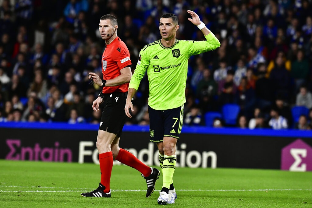 Man Utd đối mặt lịch thi đấu khó khăn khi phải đá play-off Europa League - 1