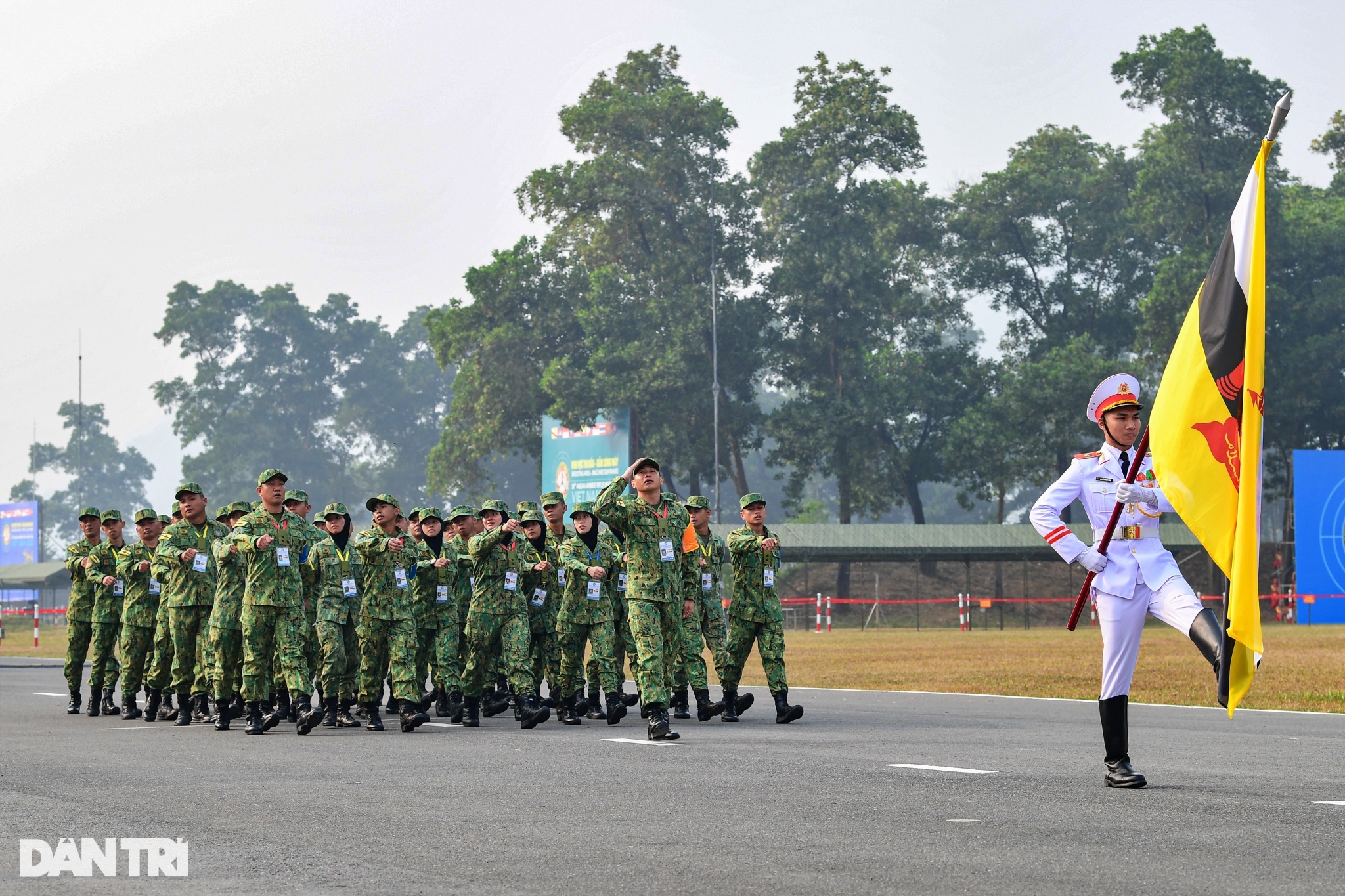 Quân đội các nước ASEAN đua tài bắn súng ở Việt Nam - 10