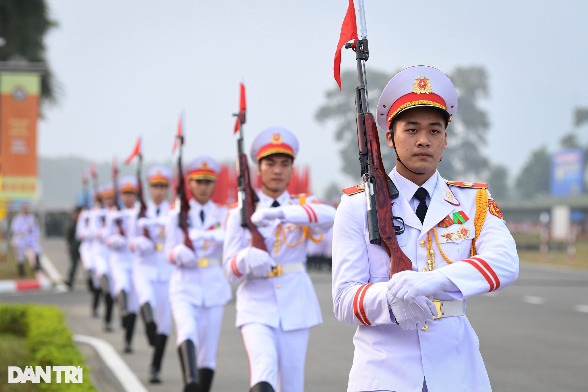 Quân đội các nước ASEAN đua tài bắn súng ở Việt Nam - 2