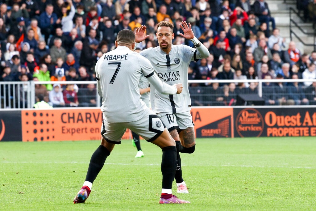 Vắng Messi, Neymar tỏa sáng giúp PSG xây chắc ngôi đầu bảng Ligue 1 - 2