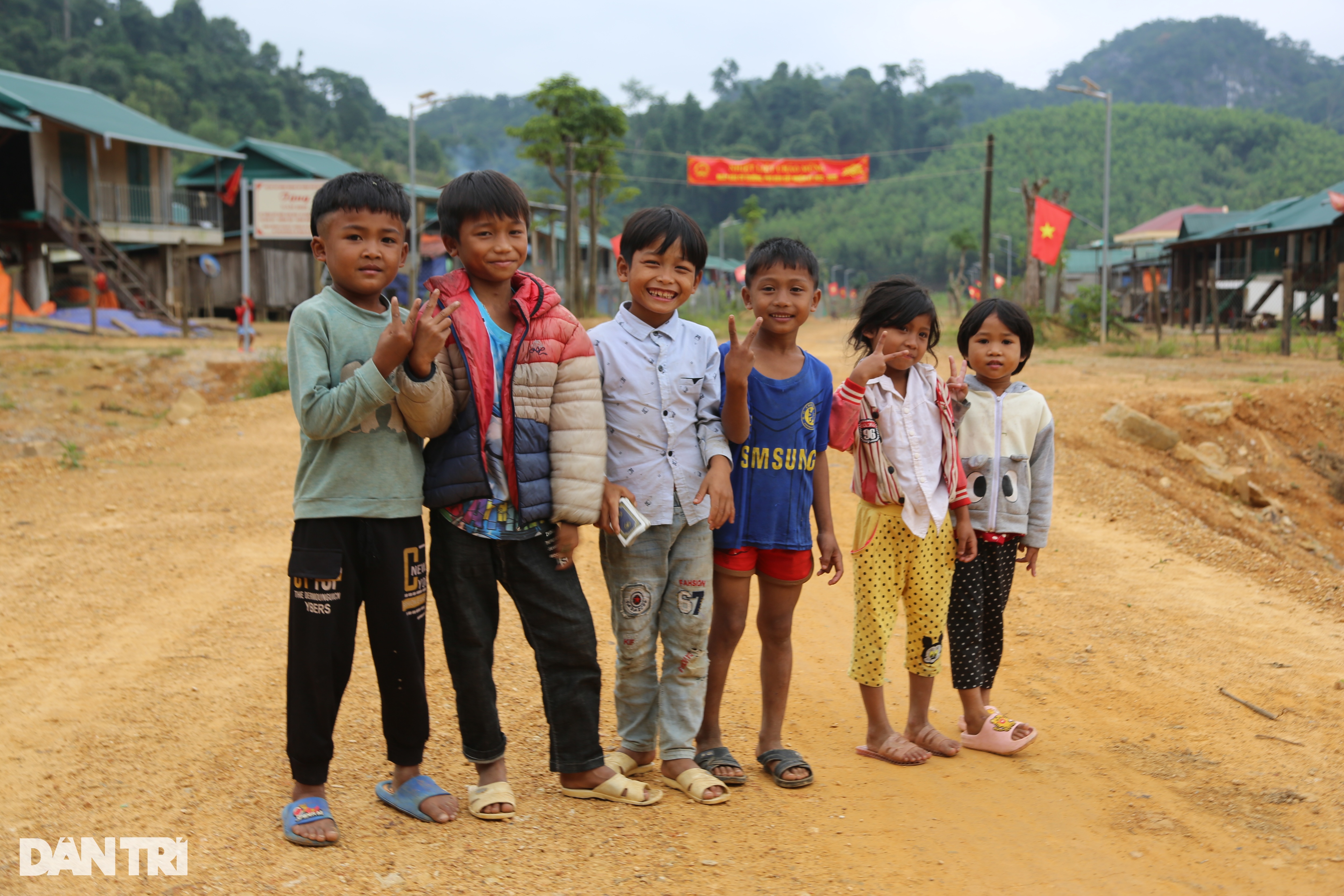 Cuộc sống mới của 34 hộ dân người Bru-Vân Kiều giữa đại ngàn Trường Sơn - 9