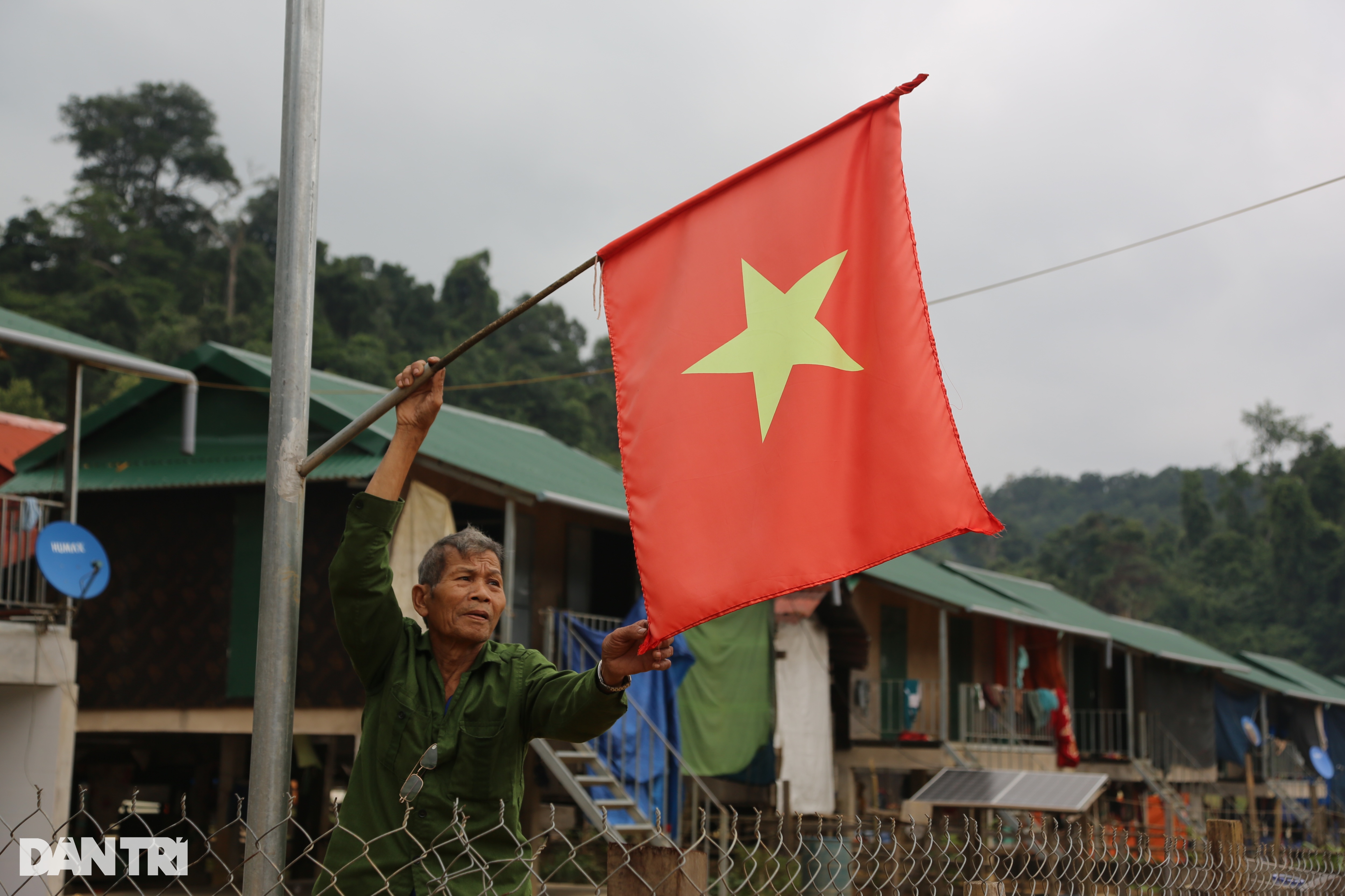 Cuộc sống mới của 34 hộ dân người Bru-Vân Kiều giữa đại ngàn Trường Sơn - 10 Cuộc sống mới của 34 hộ dân người Bru-Vân Kiều giữa đại ngàn Trường Sơn - 10