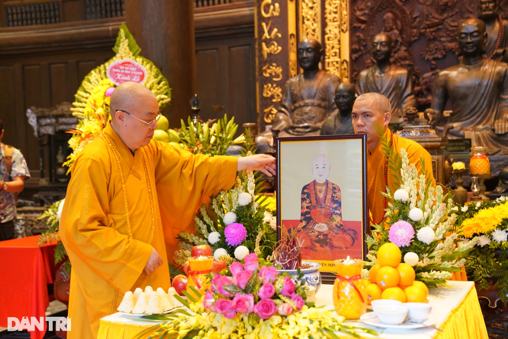 Hàng nghìn Tăng ni, Phật tử dự lễ húy kỵ Quốc sư Nguyễn Minh Không - 2