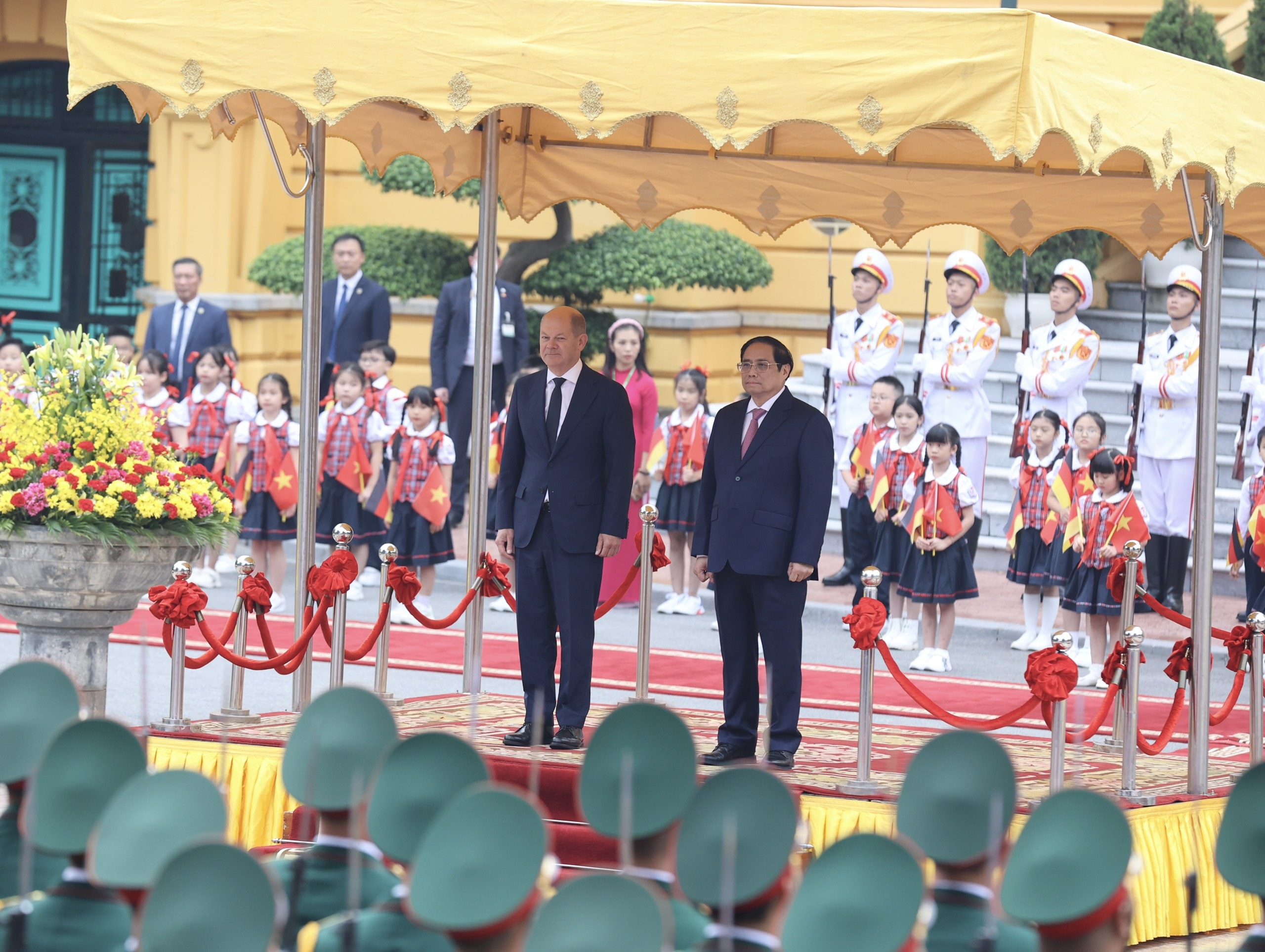 Thủ tướng Phạm Minh Chính chủ trì lễ đón Thủ tướng Đức - 2