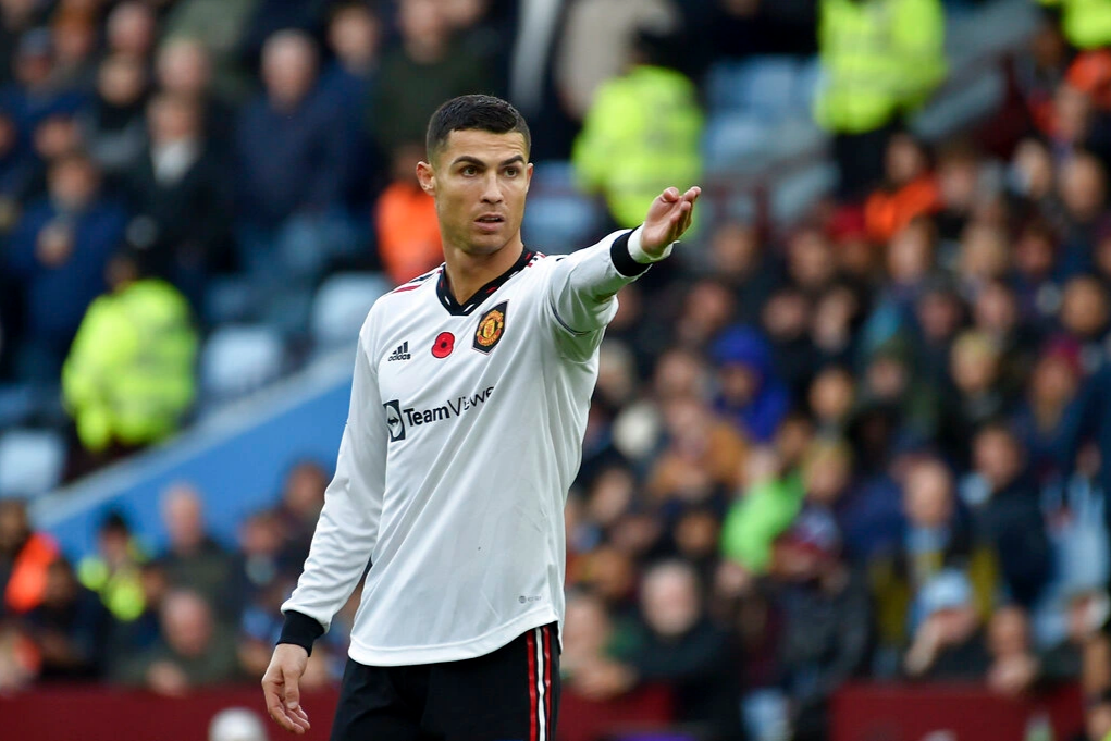 Ronaldo: Tôi không tôn trọng Ten Hag, ông ấy phản bội tôi - 1
