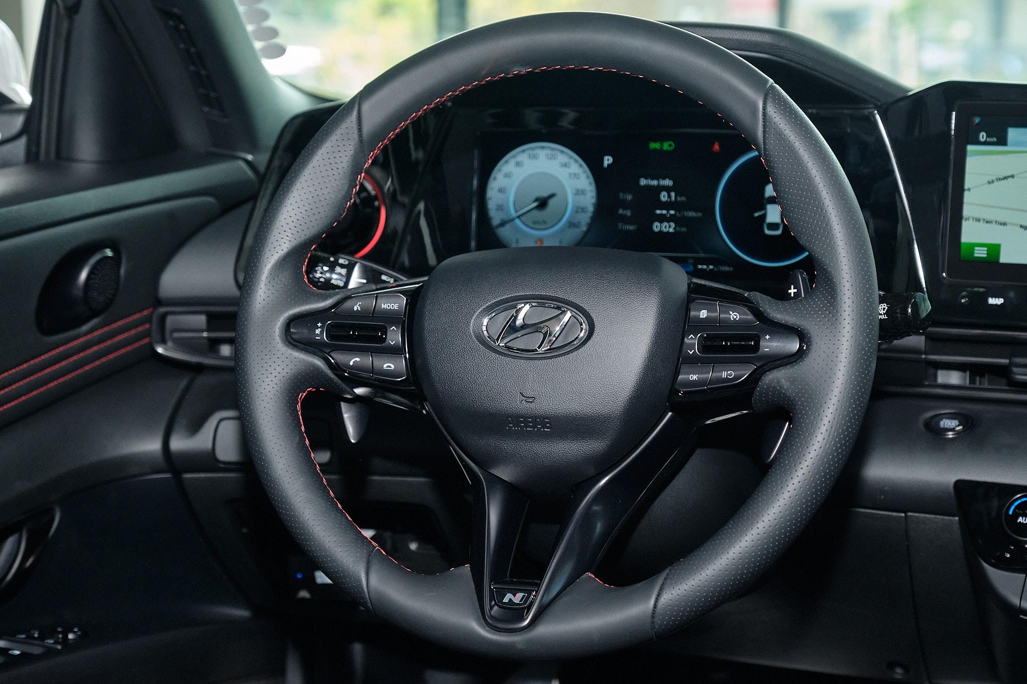 View - Hyundai Elantra N-Line: hút mắt từ mọi góc nhìn, trang bị hấp dẫn, động cơ là điểm nhấn | Báo Dân trí