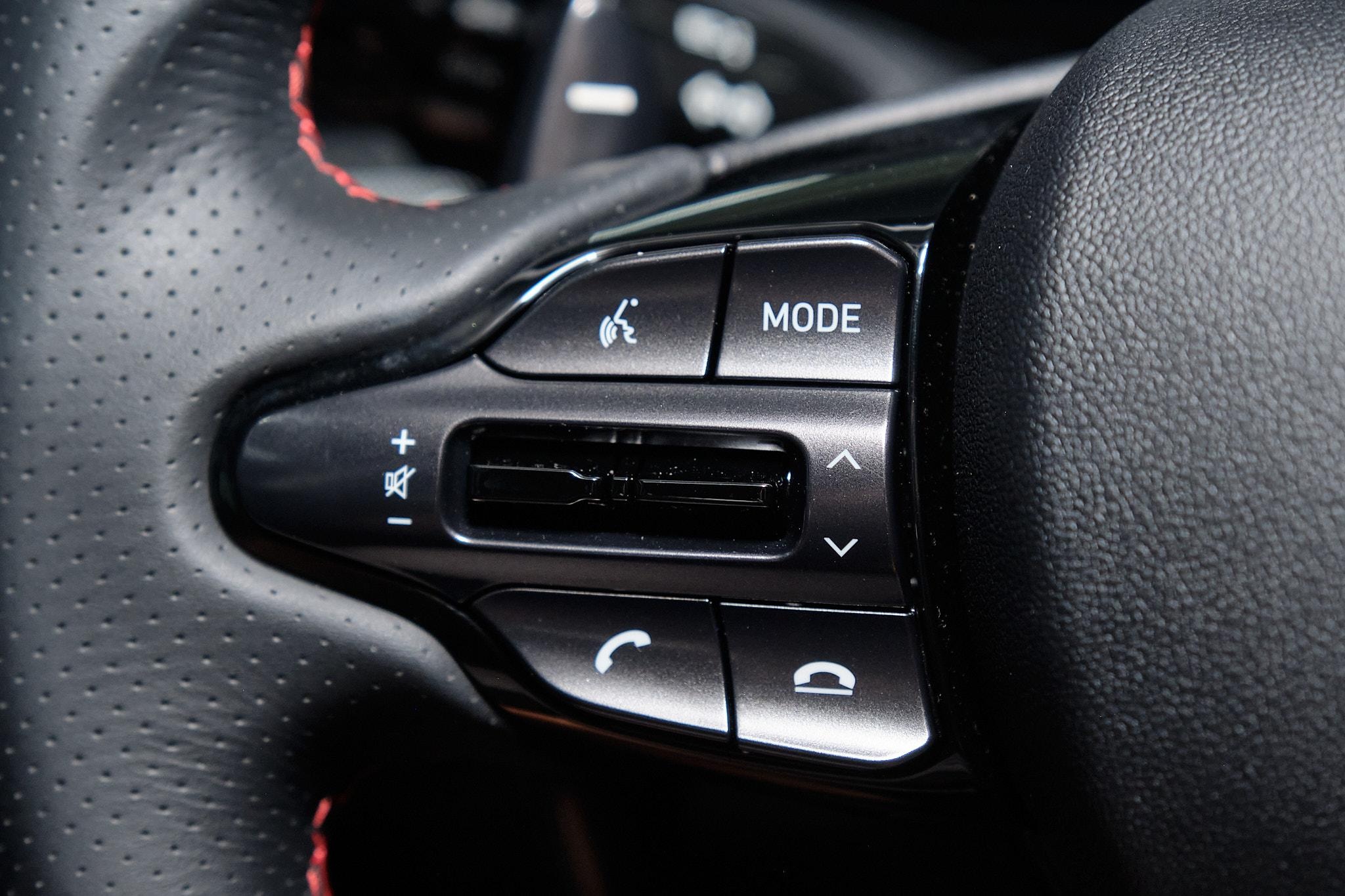 View - Hyundai Elantra N-Line: hút mắt từ mọi góc nhìn, trang bị hấp dẫn, động cơ là điểm nhấn | Báo Dân trí