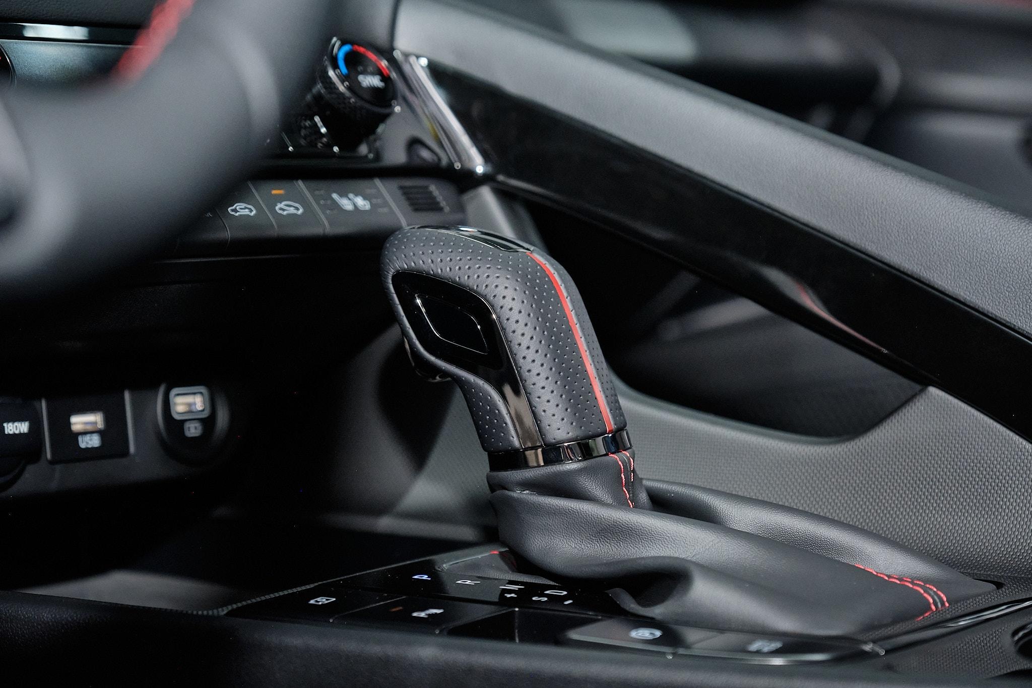 View - Hyundai Elantra N-Line: hút mắt từ mọi góc nhìn, trang bị hấp dẫn, động cơ là điểm nhấn | Báo Dân trí