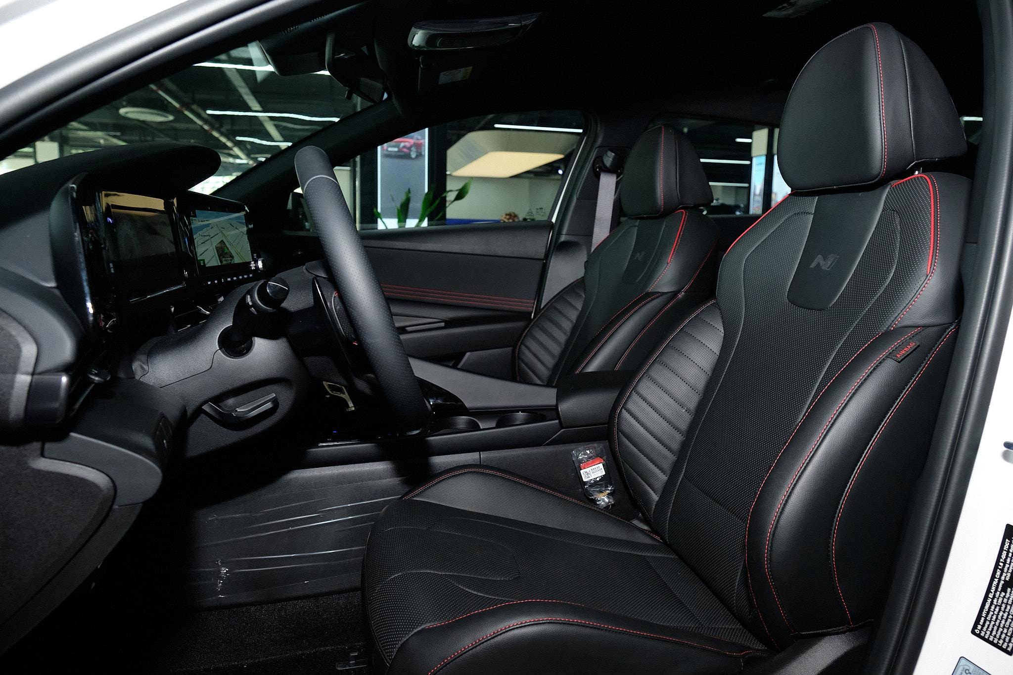 View - Hyundai Elantra N-Line: hút mắt từ mọi góc nhìn, trang bị hấp dẫn, động cơ là điểm nhấn | Báo Dân trí