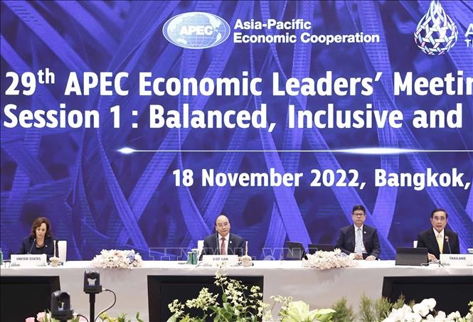 Chủ tịch nước Nguyễn Xuân Phúc dự khai mạc Hội nghị APEC - 1