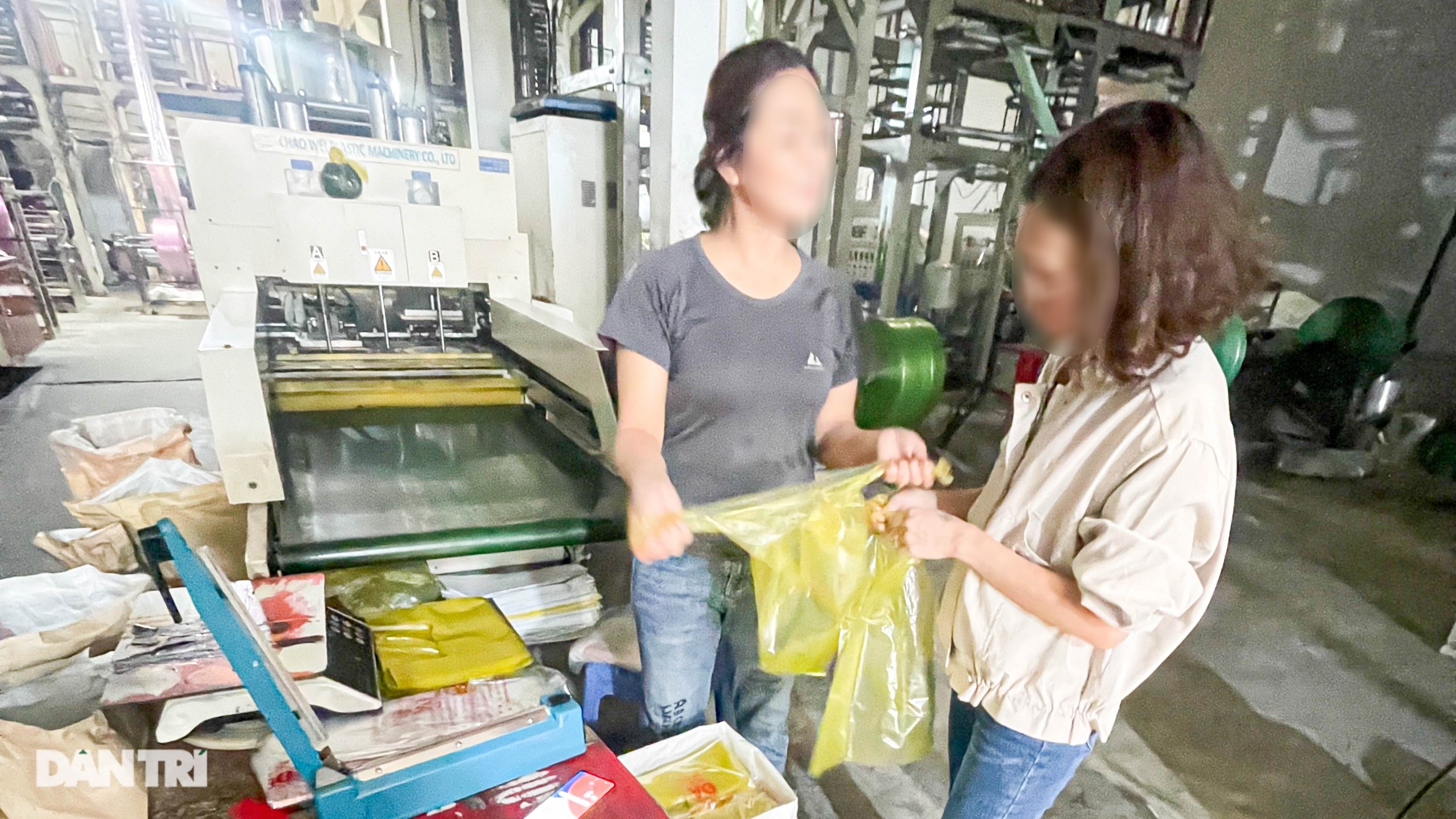 Rùng mình công nghệ tái chế nilon bẩn ở làng xay rác lớn nhất Việt Nam - 21 Rùng mình công nghệ tái chế nilon bẩn ở làng xay rác lớn nhất Việt Nam - 21