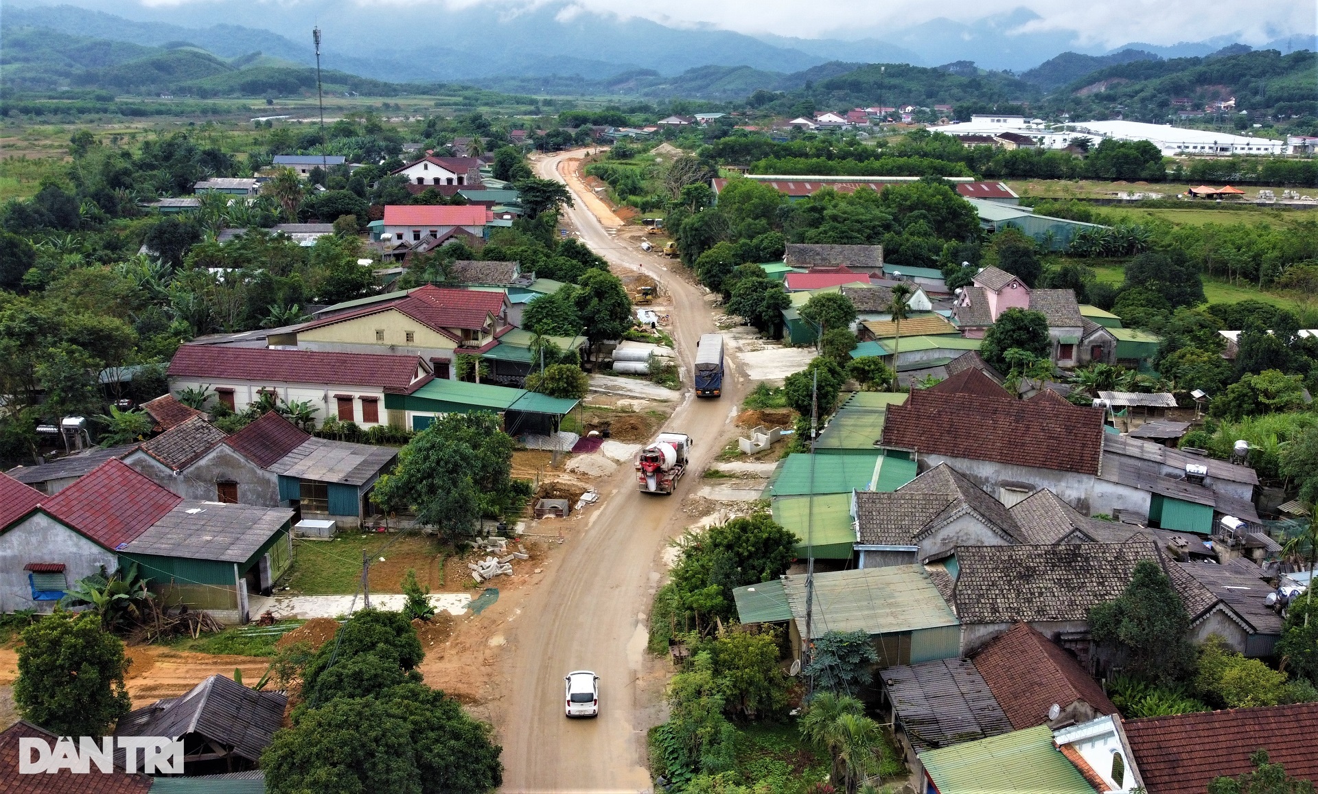 Vụ dân tố khuất tất trong đền bù: Tuyệt đối không có chuyện chung chi - 2 Vụ dân tố khuất tất trong đền bù: Tuyệt đối không có chuyện chung chi - 2