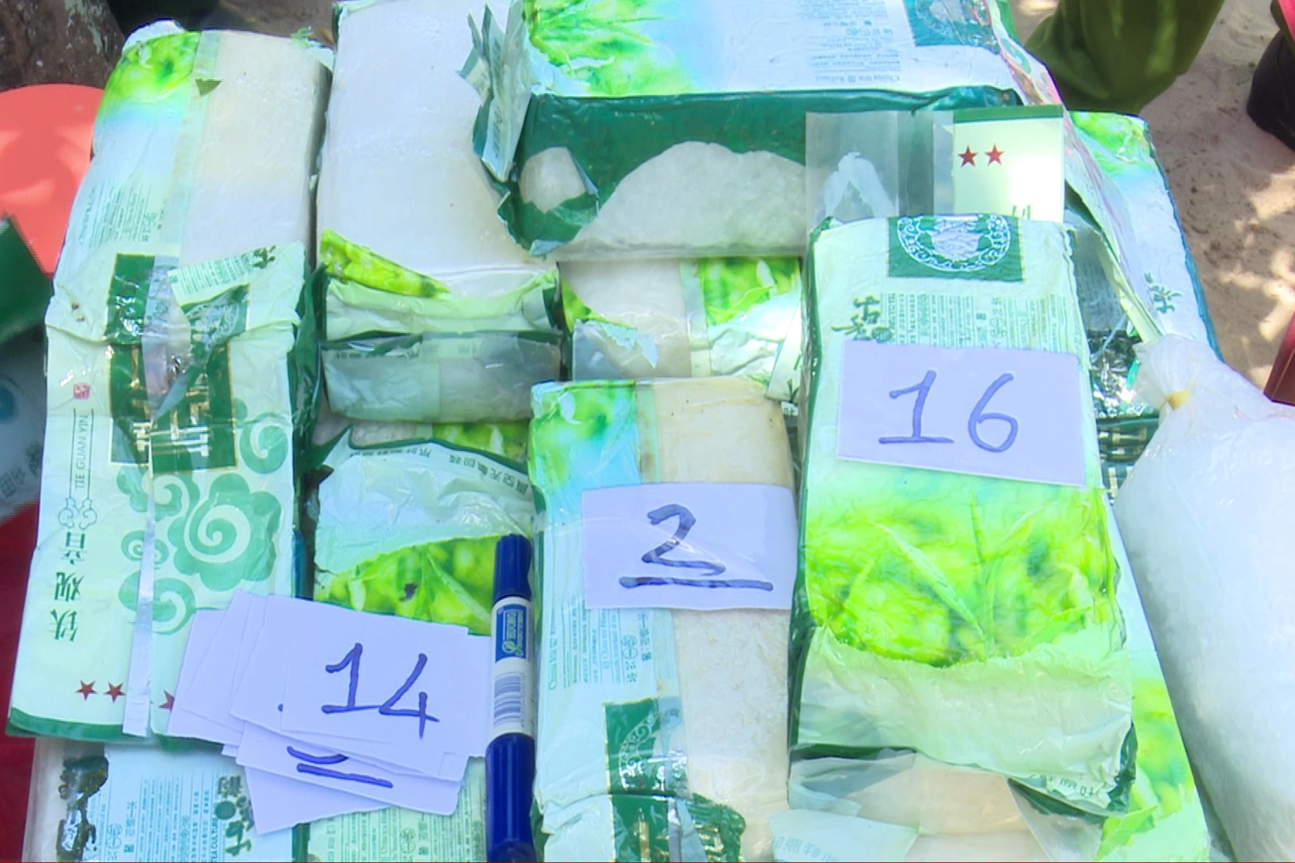 Báo cáo Bộ Công an vụ 21kg ma túy đá trôi dạt vào bờ biển Quảng Nam - 1