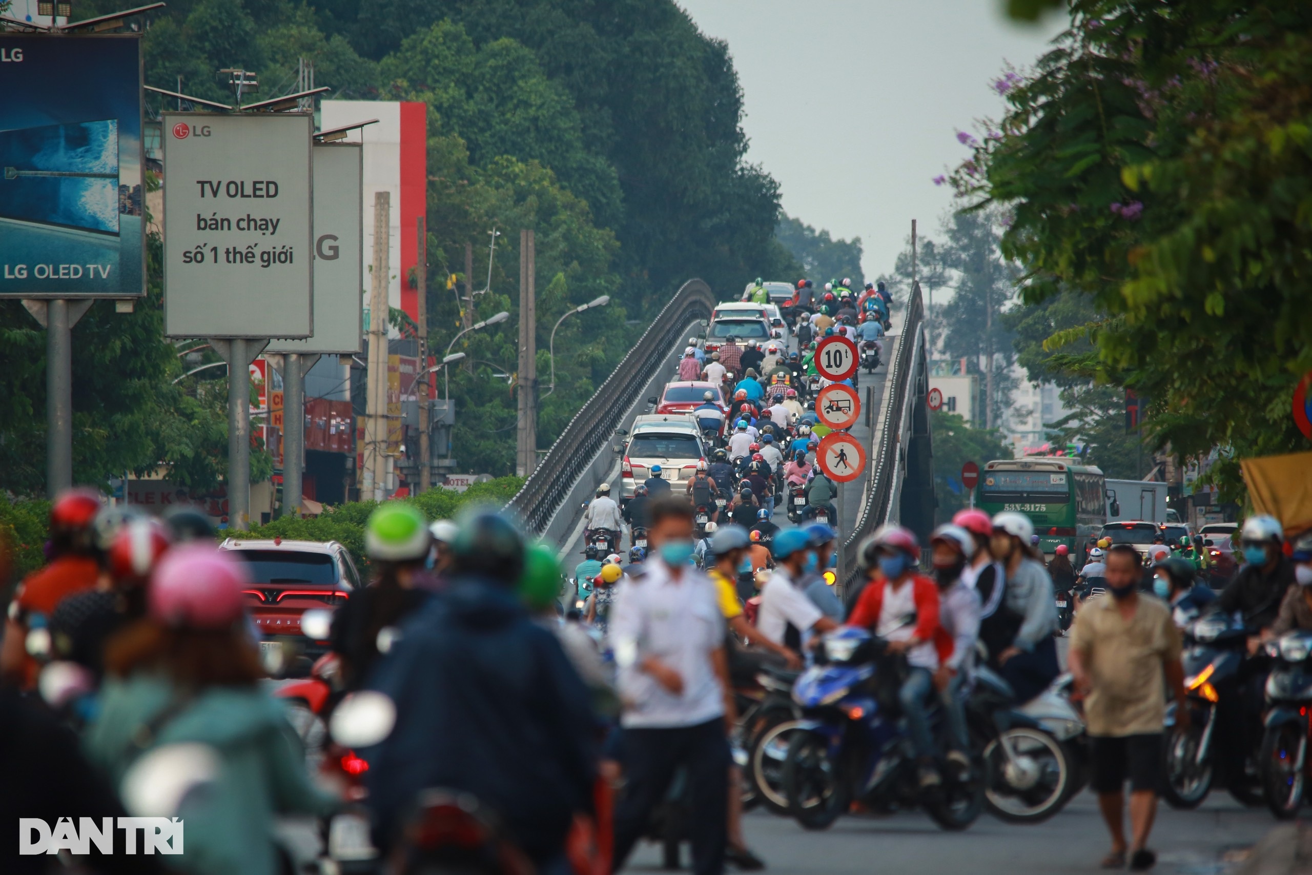 Khởi công đường kết nối nhà ga T3, gỡ ùn tắc khu vực sân bay Tân Sơn Nhất - 2 Khởi công đường kết nối nhà ga T3, gỡ ùn tắc khu vực sân bay Tân Sơn Nhất - 2