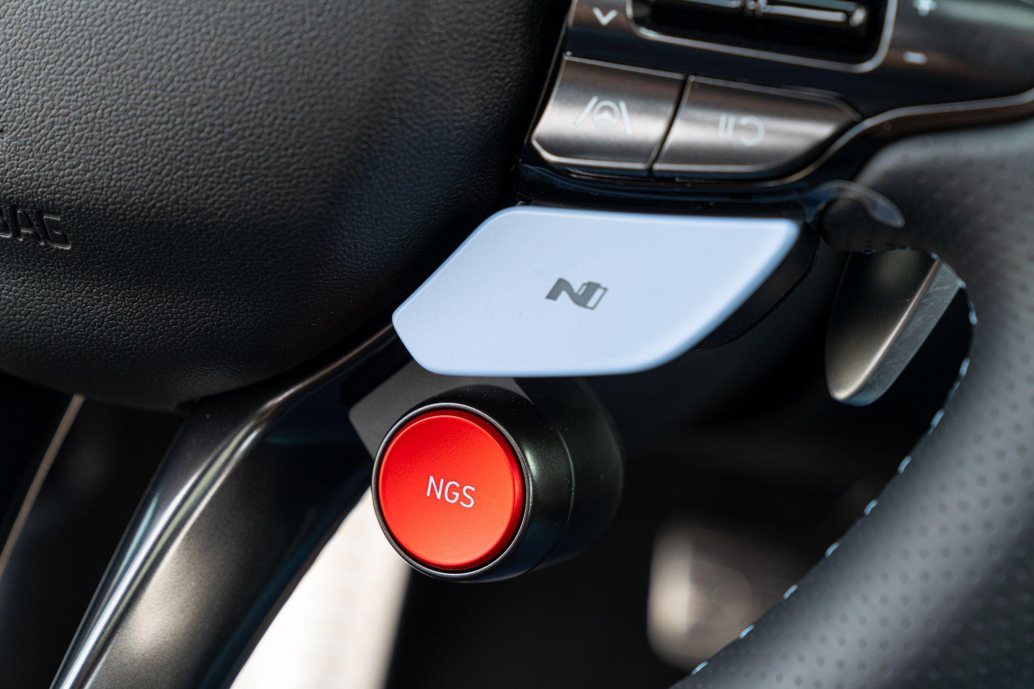 View - Hyundai Elantra bản "xe đua đường phố" bất ngờ xuất hiện tại Việt Nam | Báo Dân trí