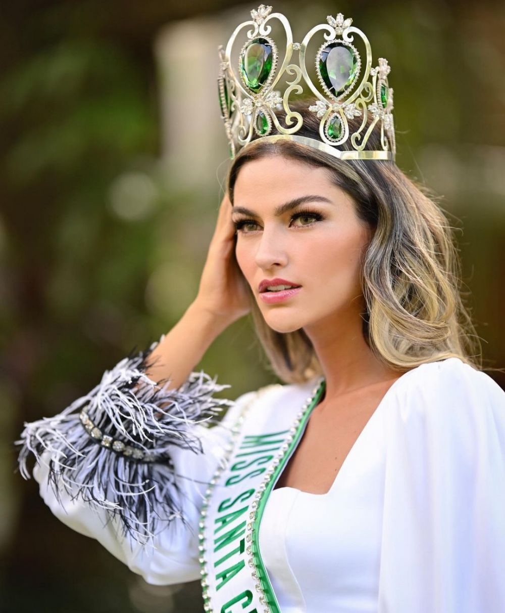 Hoa hậu Hoàn vũ Bolivia bị tước vương miện - 3