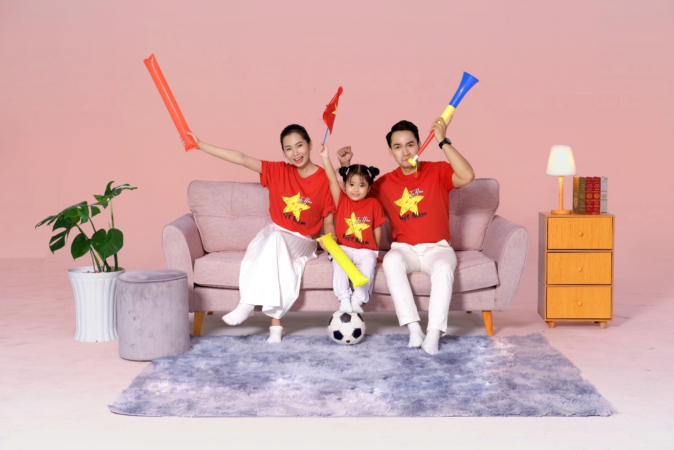 FPT Play mở bán mẫu áo cổ vũ tinh thần đội tuyển bóng đá Việt Nam - 5