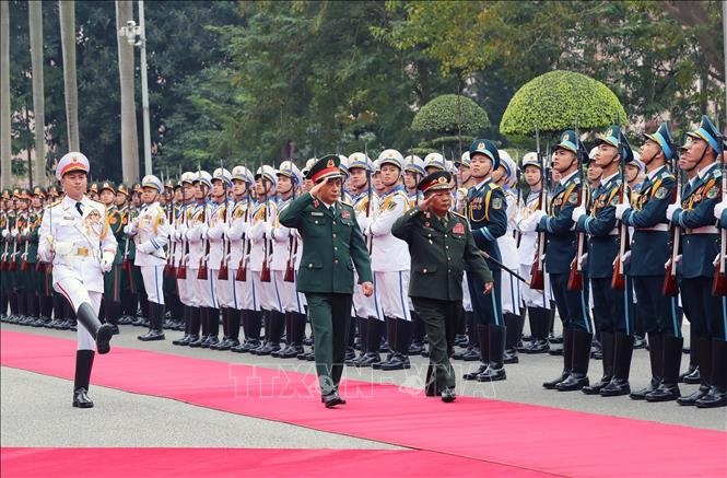 Tổng Bí thư tiếp Phó Thủ tướng, Bộ trưởng Bộ Quốc phòng Lào - 3